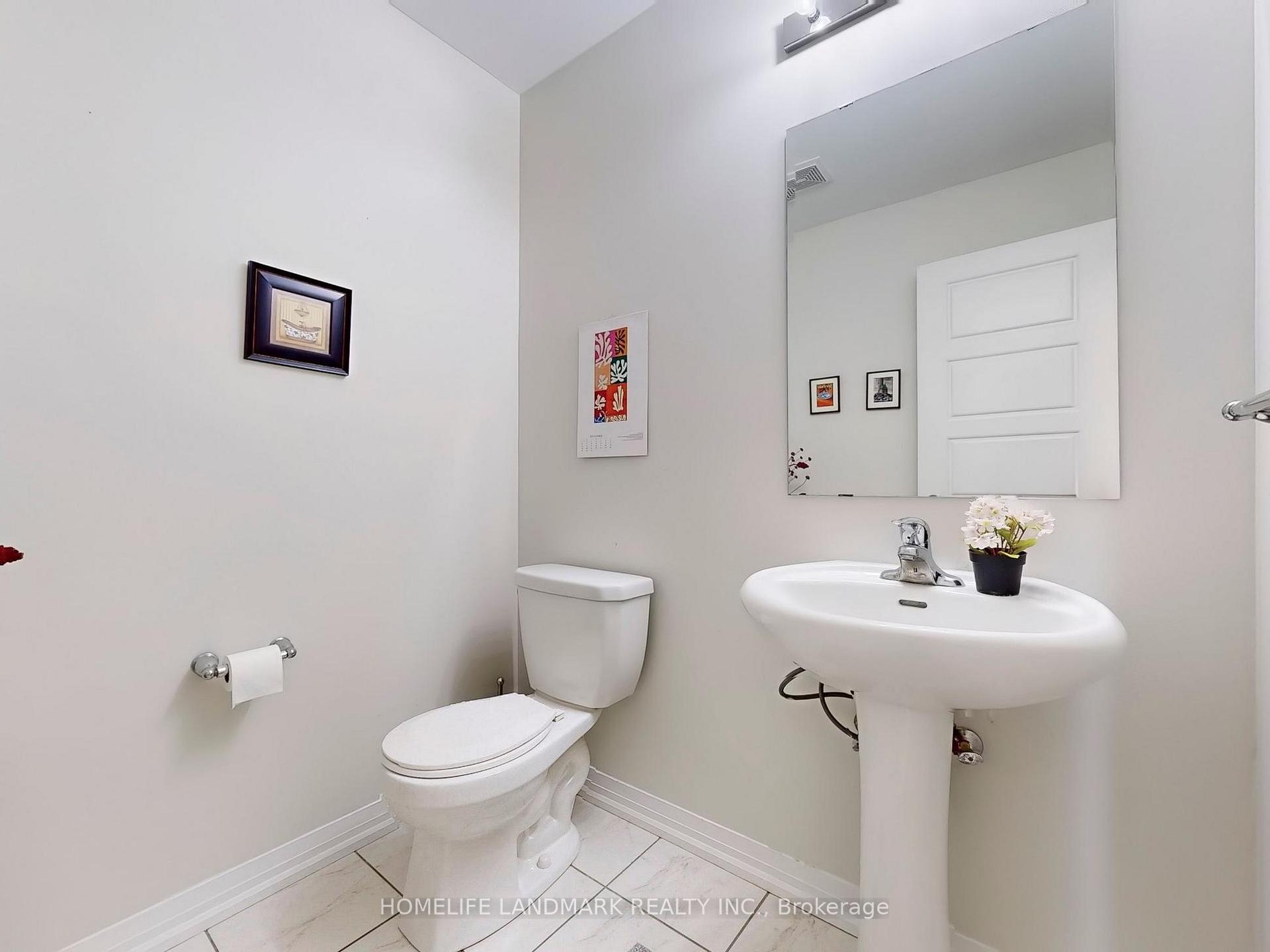 Photo 12 of 813 Banks Crescent, Milton, Willmott — HOMEH