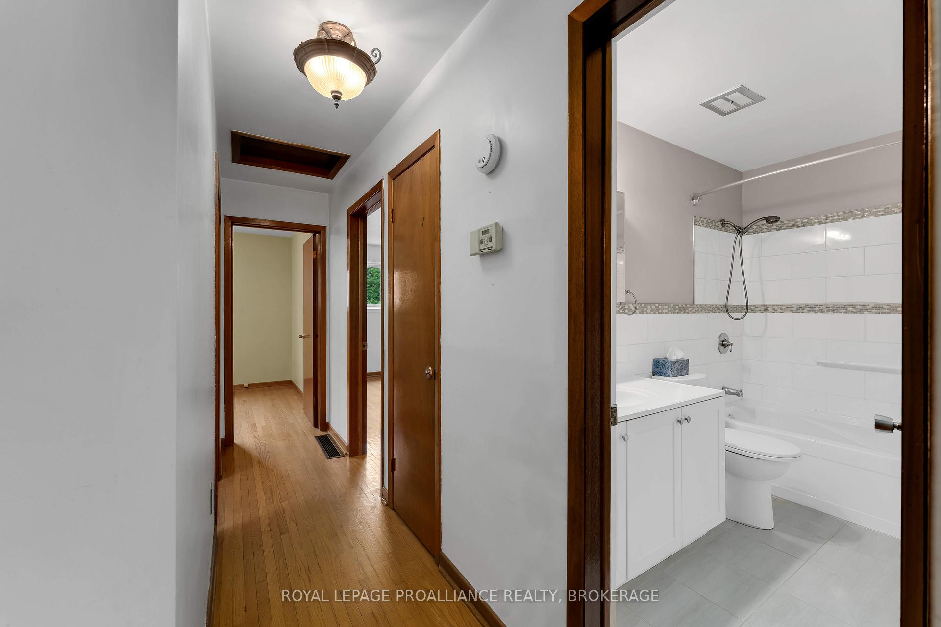 Photo 13 of 190 Conacher Drive, Kingston, Rideau — HOMEH