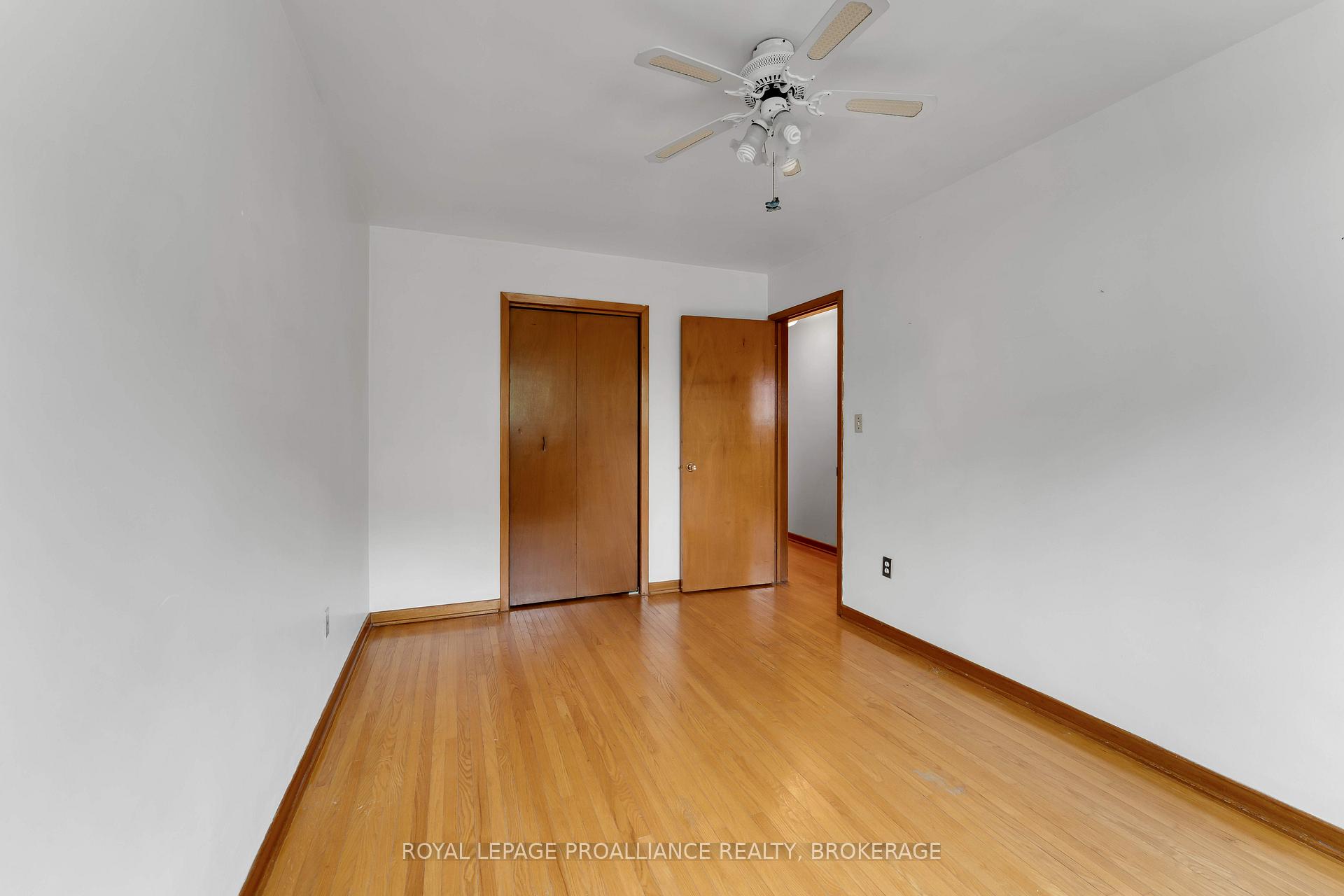 Photo 20 of 190 Conacher Drive, Kingston, Rideau — HOMEH