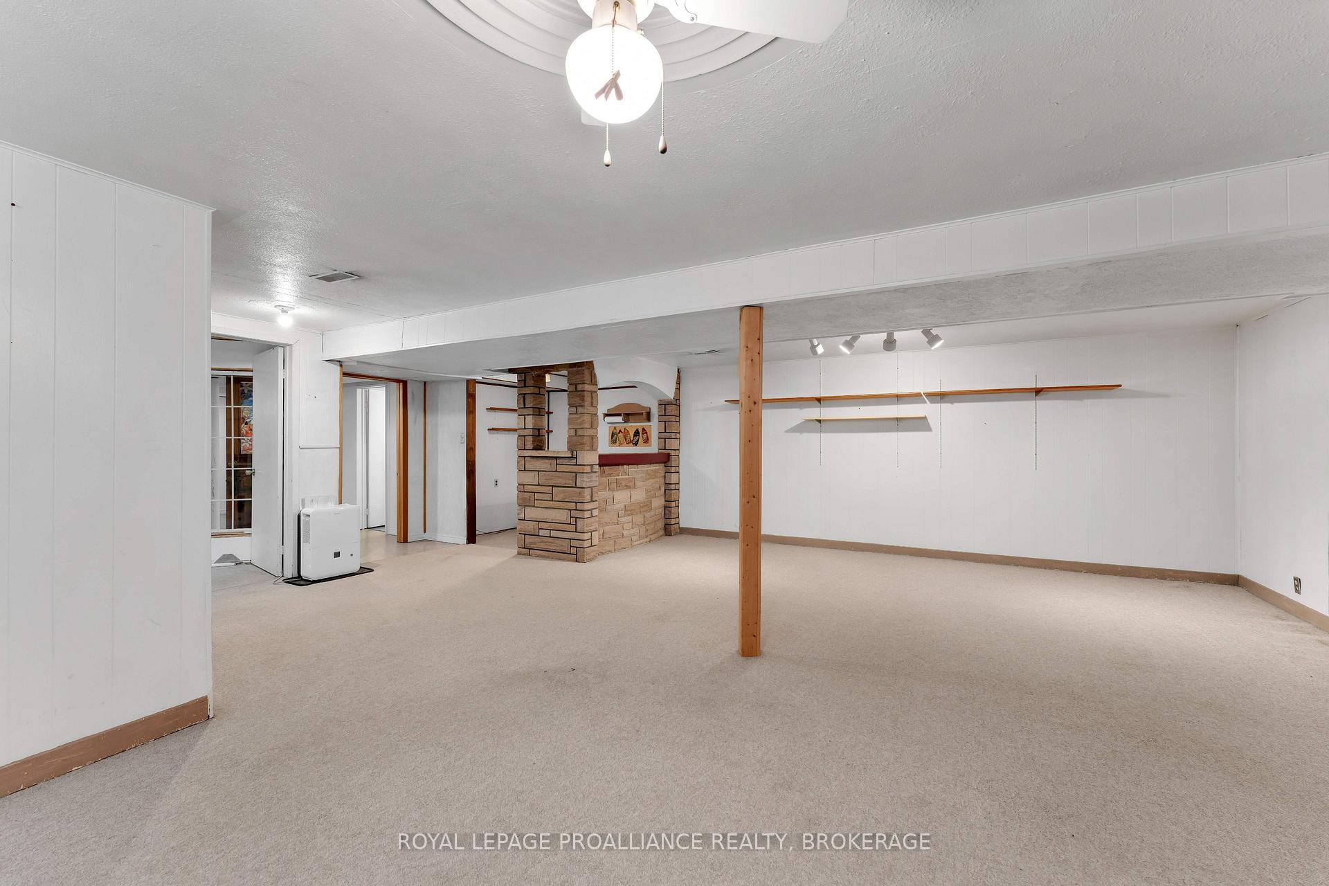 Photo 26 of 190 Conacher Drive, Kingston, Rideau — HOMEH