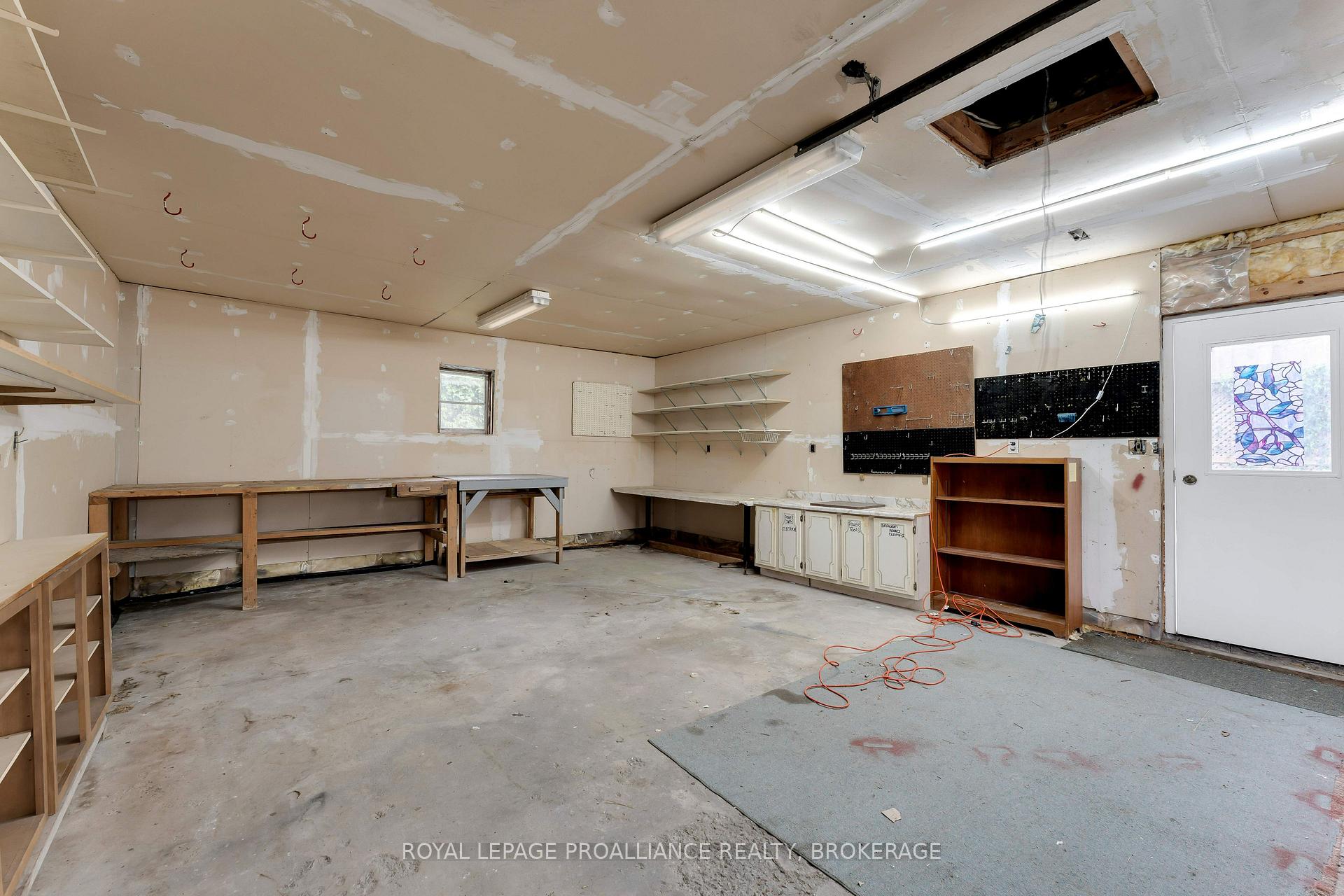 Photo 42 of 190 Conacher Drive, Kingston, Rideau — HOMEH