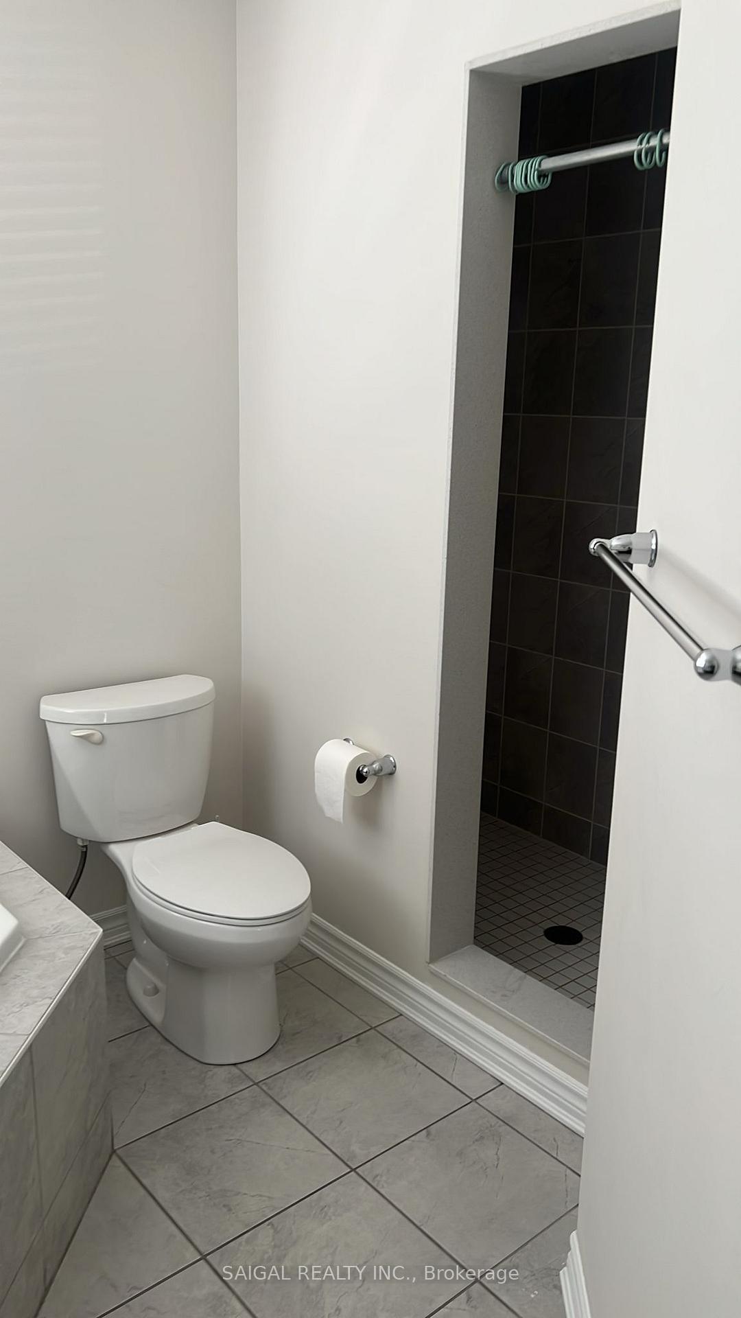 Photo 5 of 673 Gibson Crescent, Milton, Coates — HOMEH