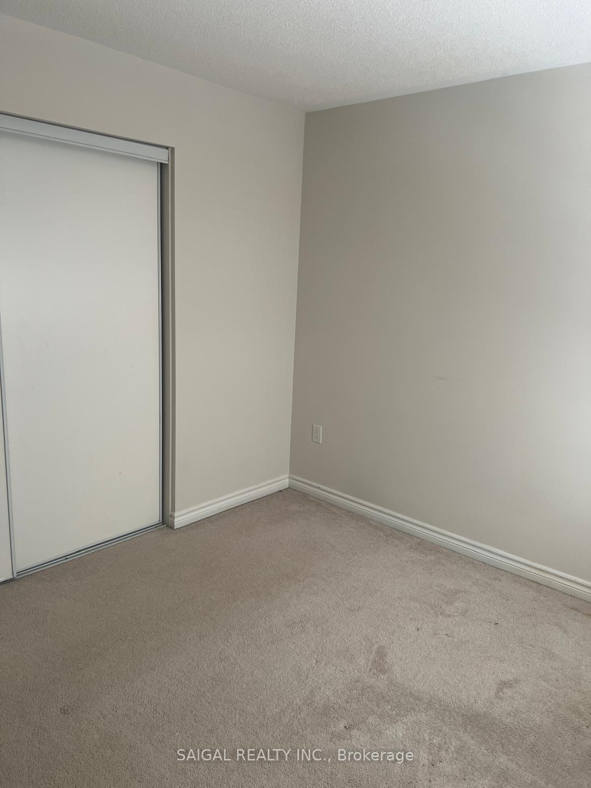 Photo 12 of 673 Gibson Crescent, Milton, Coates — HOMEH