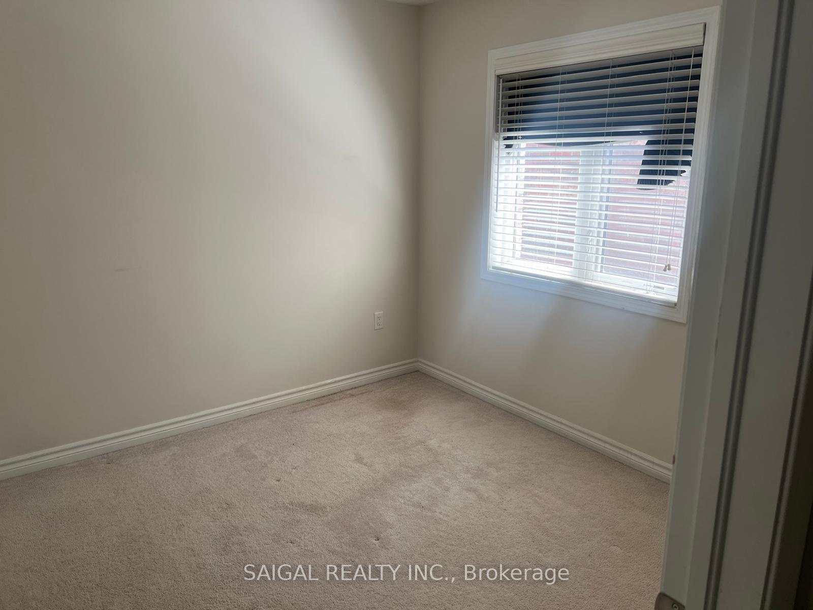 Photo 8 of 673 Gibson Crescent, Milton, Coates — HOMEH