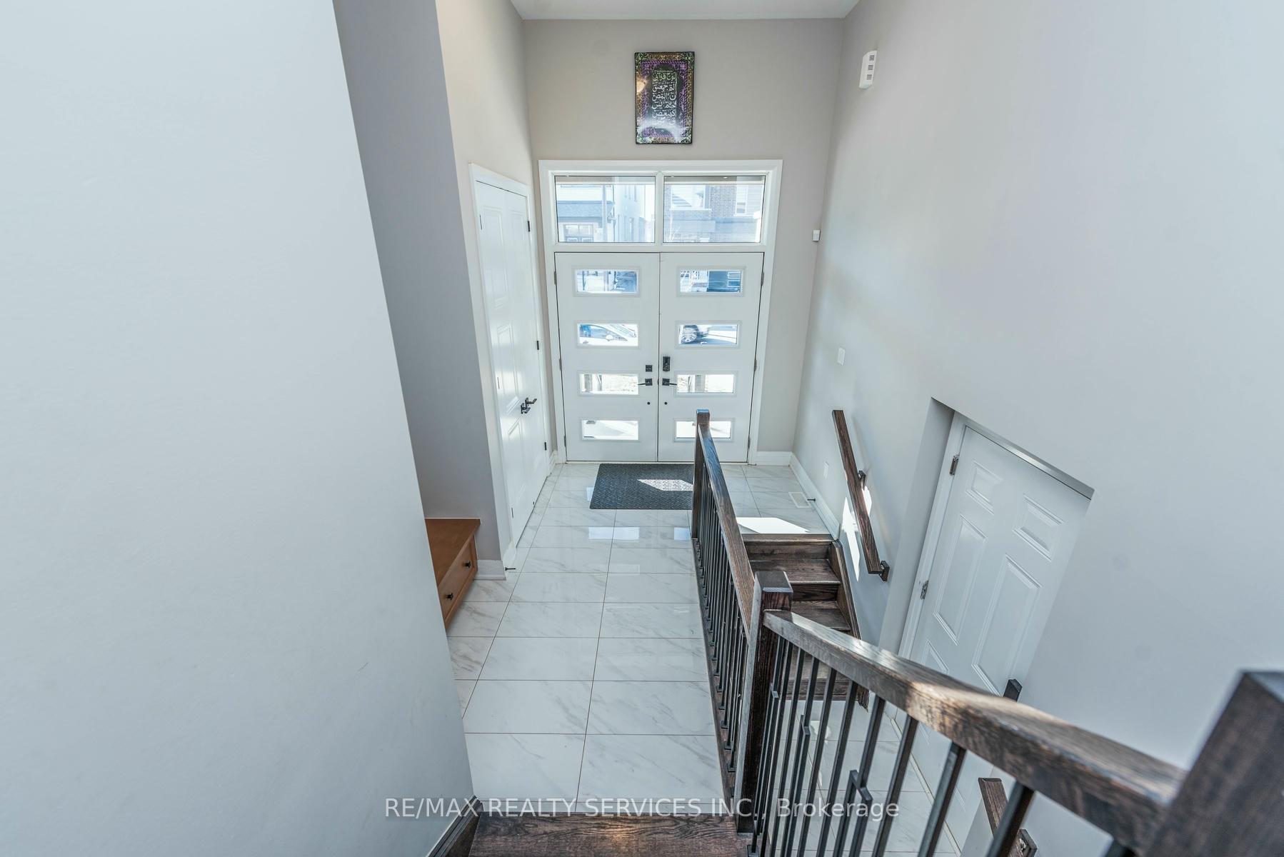 Photo 3 of 183 Histand Trail E, Kitchener — HOMEH
