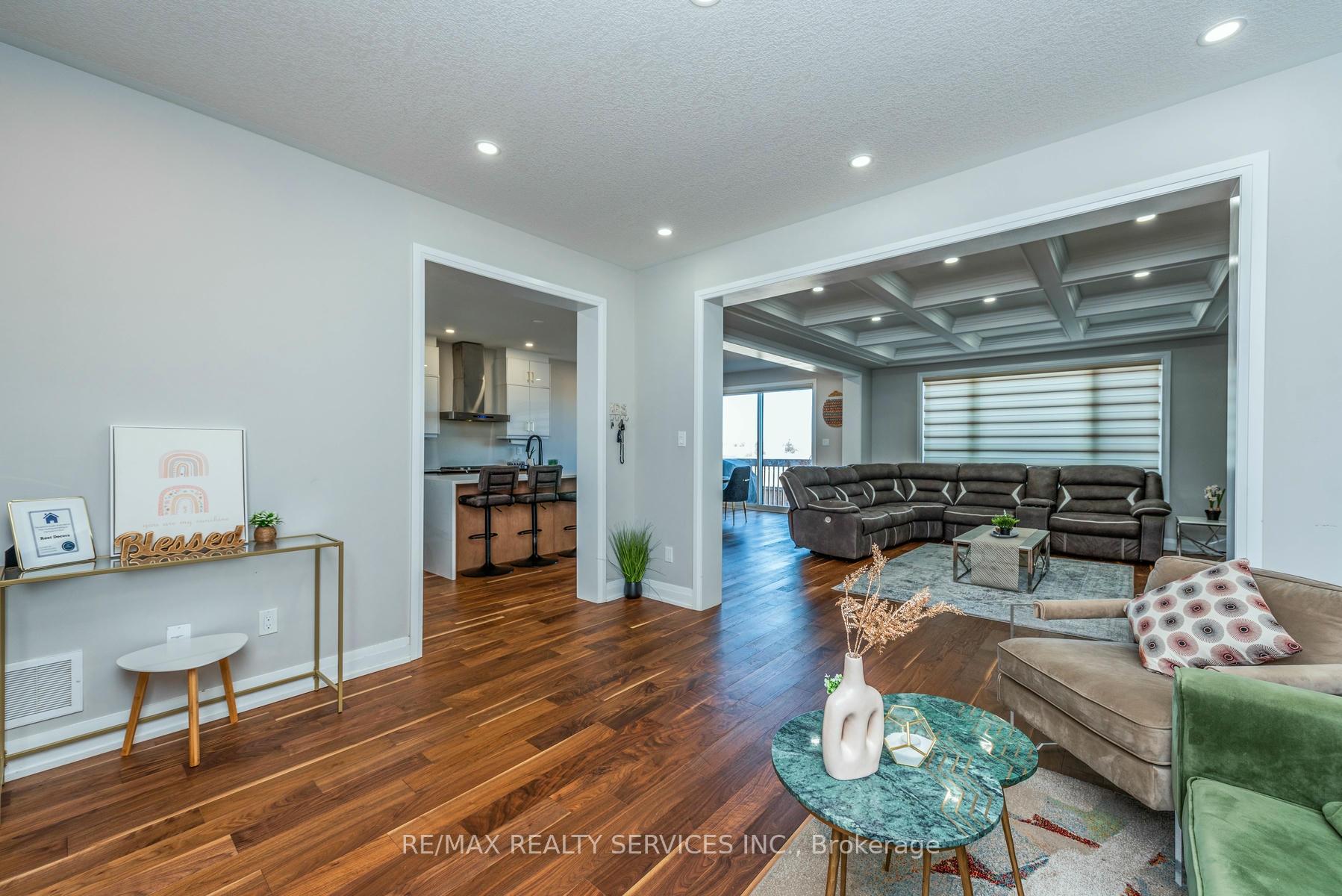 Photo 5 of 183 Histand Trail E, Kitchener — HOMEH