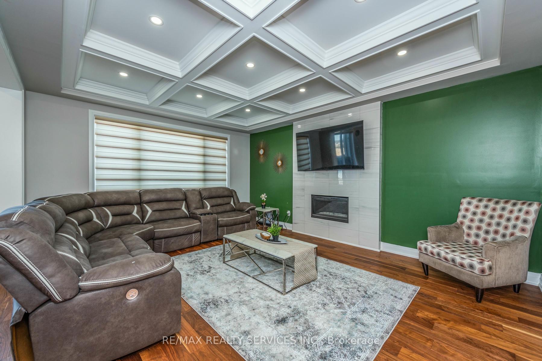 Photo 7 of 183 Histand Trail E, Kitchener — HOMEH