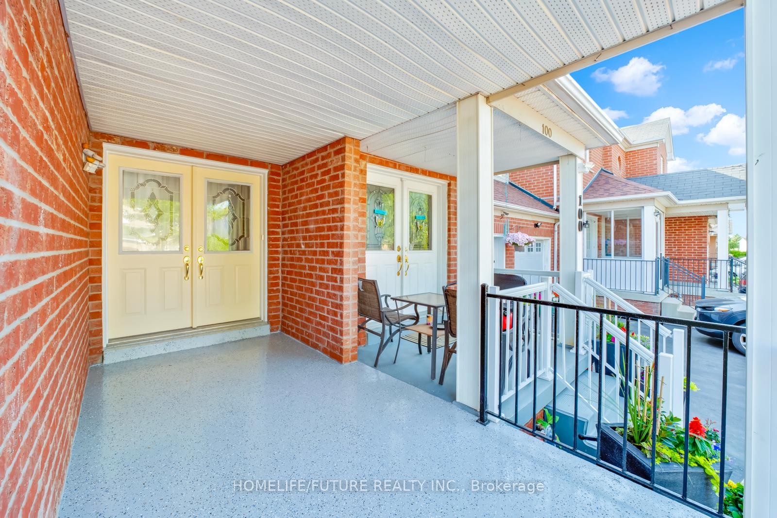 Photo 7 of 102 Billingsley Crescent, Markham, Cedarwood — HOMEH