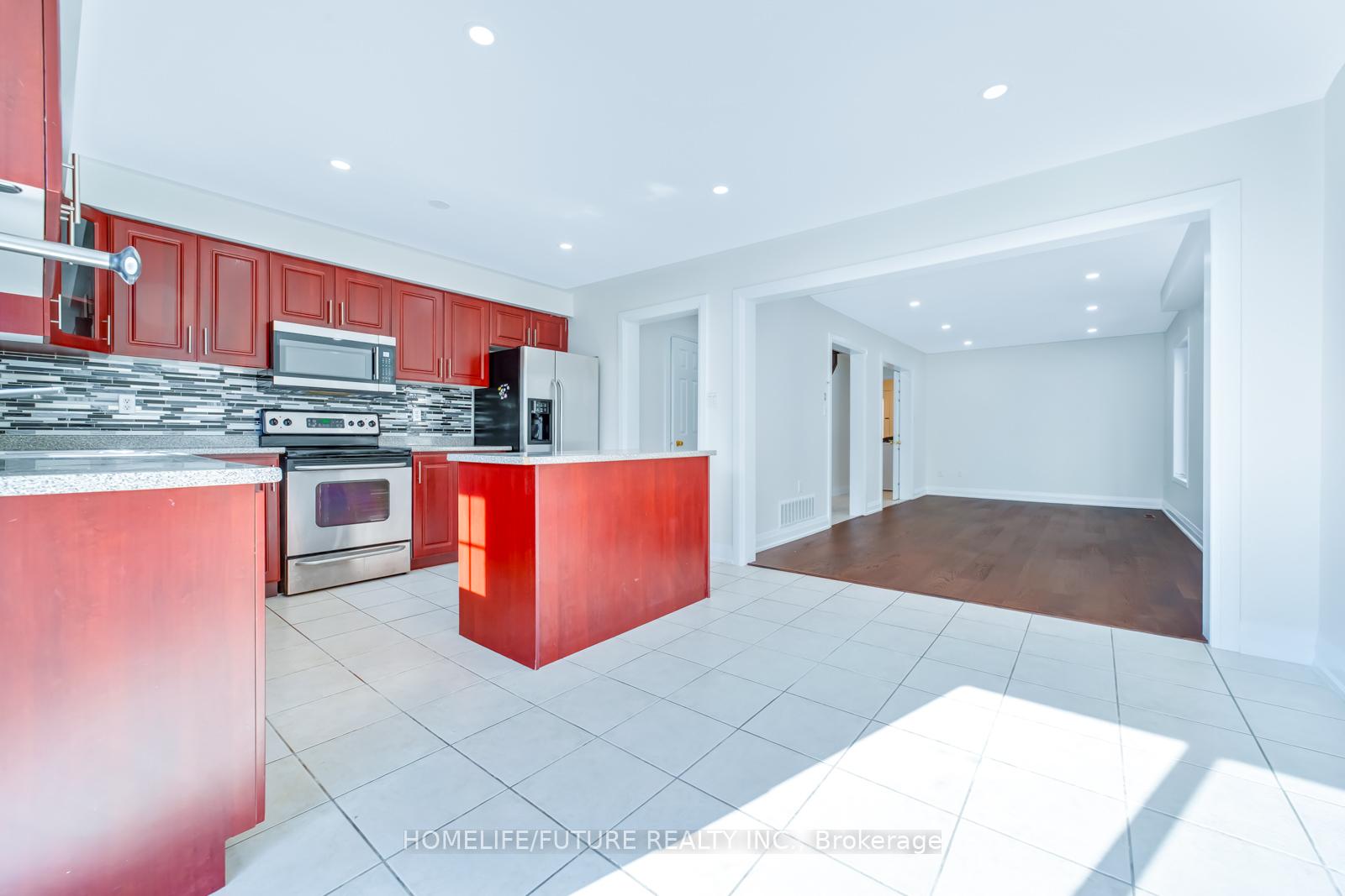 Photo 16 of 102 Billingsley Crescent, Markham, Cedarwood — HOMEH
