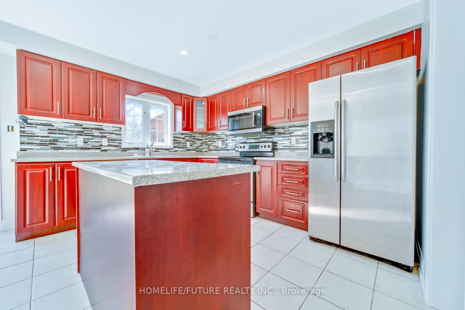 Photo 17 of 102 Billingsley Crescent, Markham, Cedarwood — HOMEH