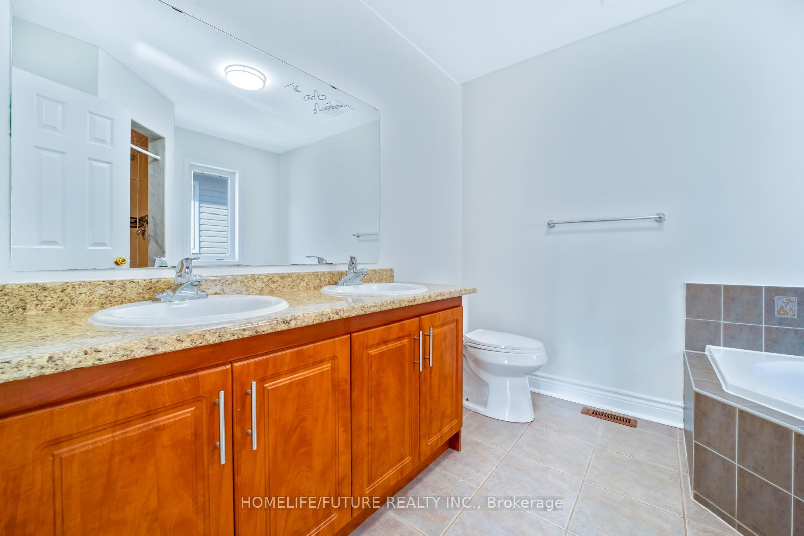 Photo 28 of 102 Billingsley Crescent, Markham, Cedarwood — HOMEH