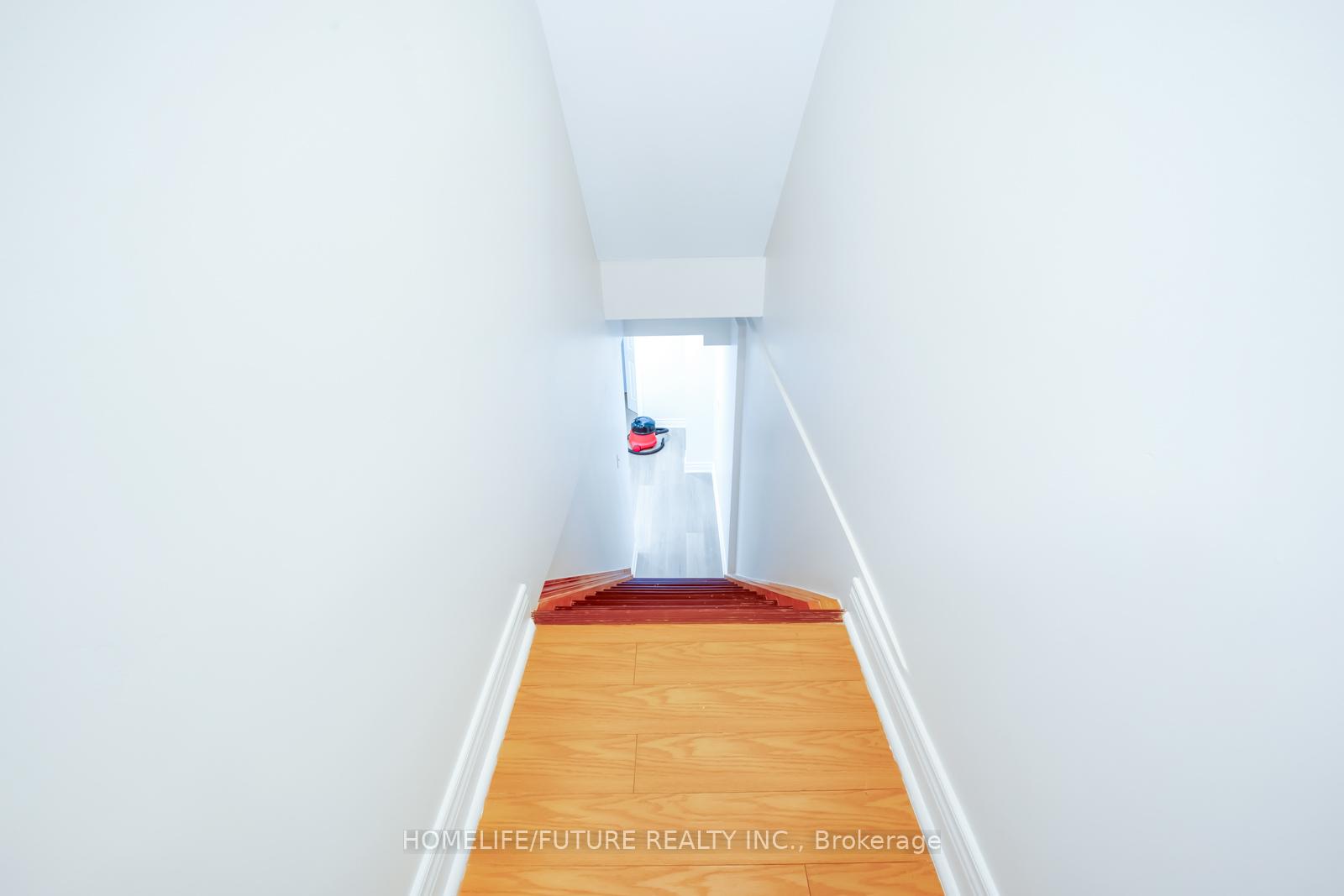Photo 36 of 102 Billingsley Crescent, Markham, Cedarwood — HOMEH