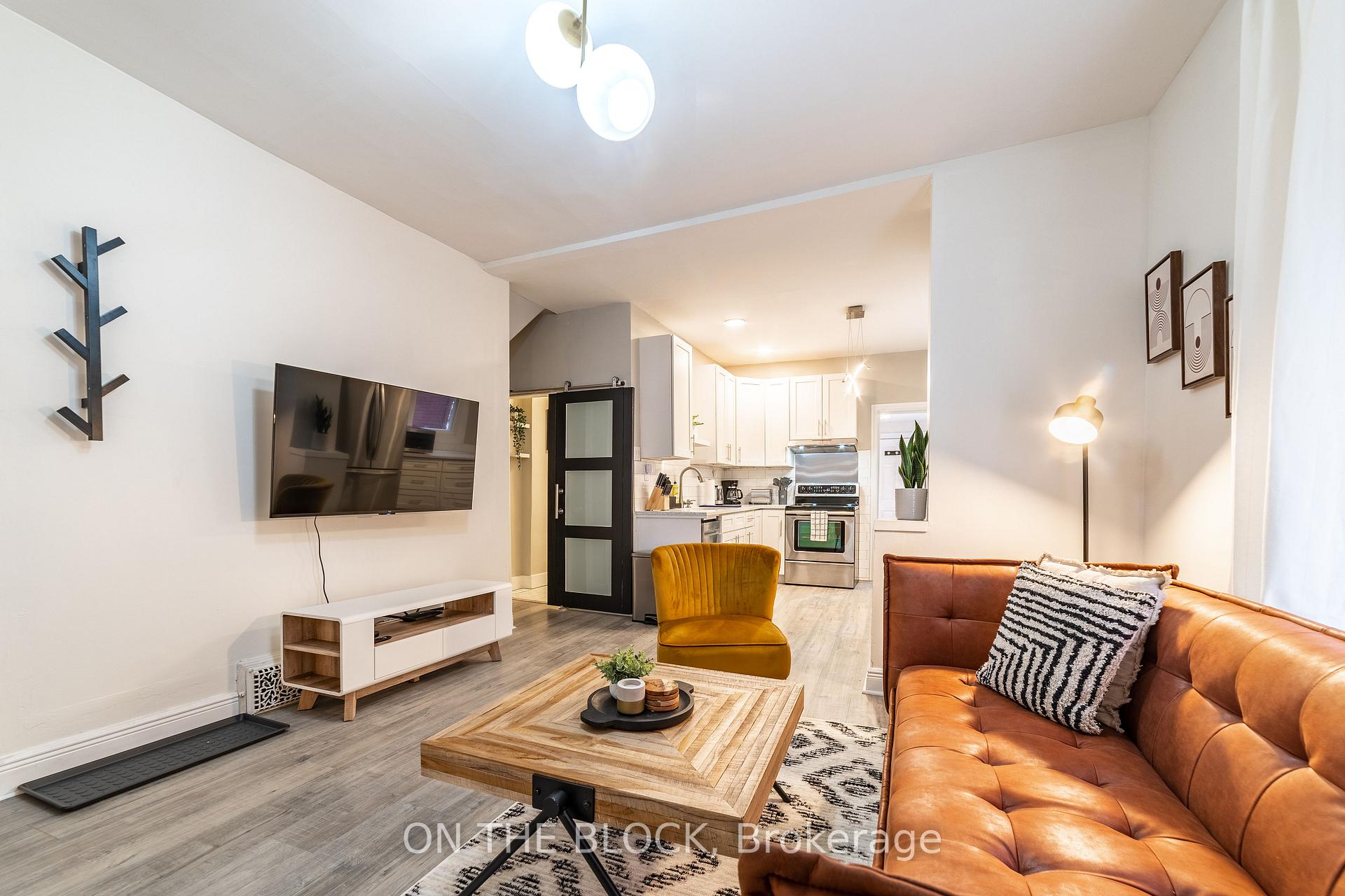 Photo 5 of Unit 1, 19 Century Street, Hamilton, Landsdale — HOMEH