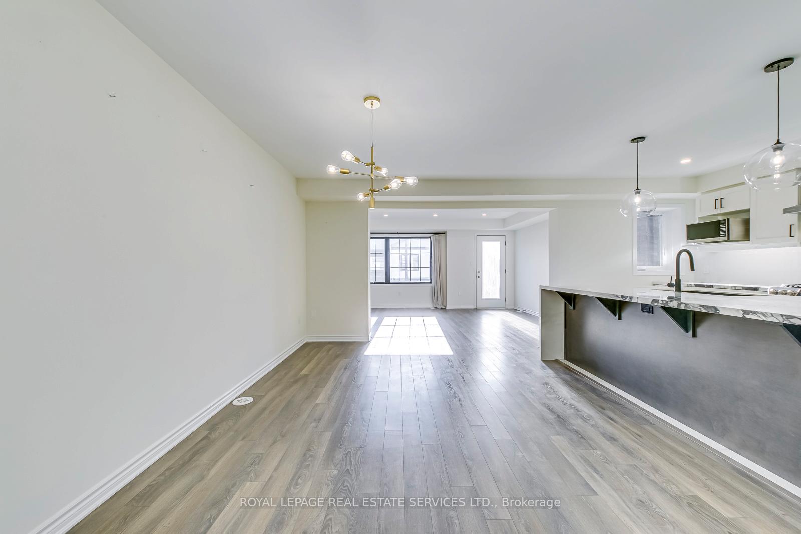 Photo 12 of Unit 22, 1125 Leger Way, Milton, Ford — HOMEH