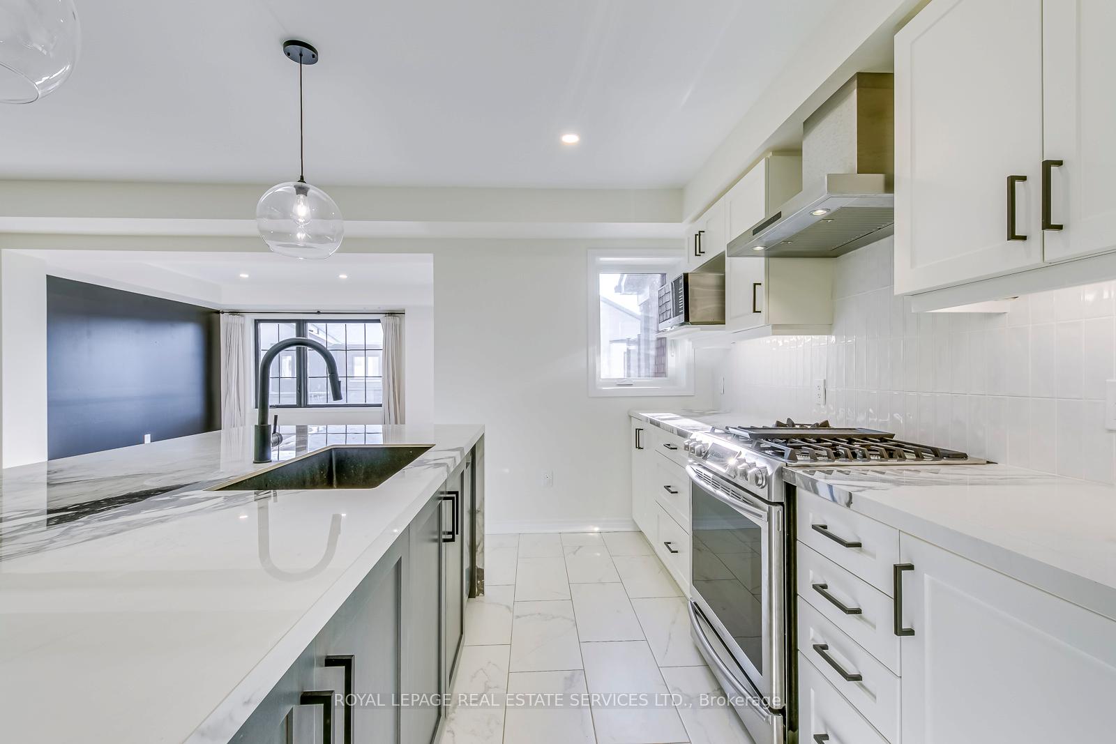 Photo 14 of Unit 22, 1125 Leger Way, Milton, Ford — HOMEH