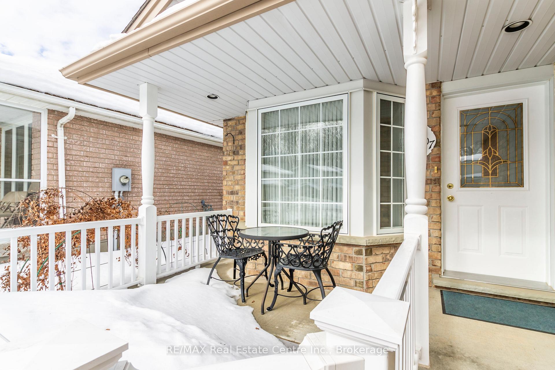 Photo 3 of 207 Bush Clover Crescent, Kitchener — HOMEH
