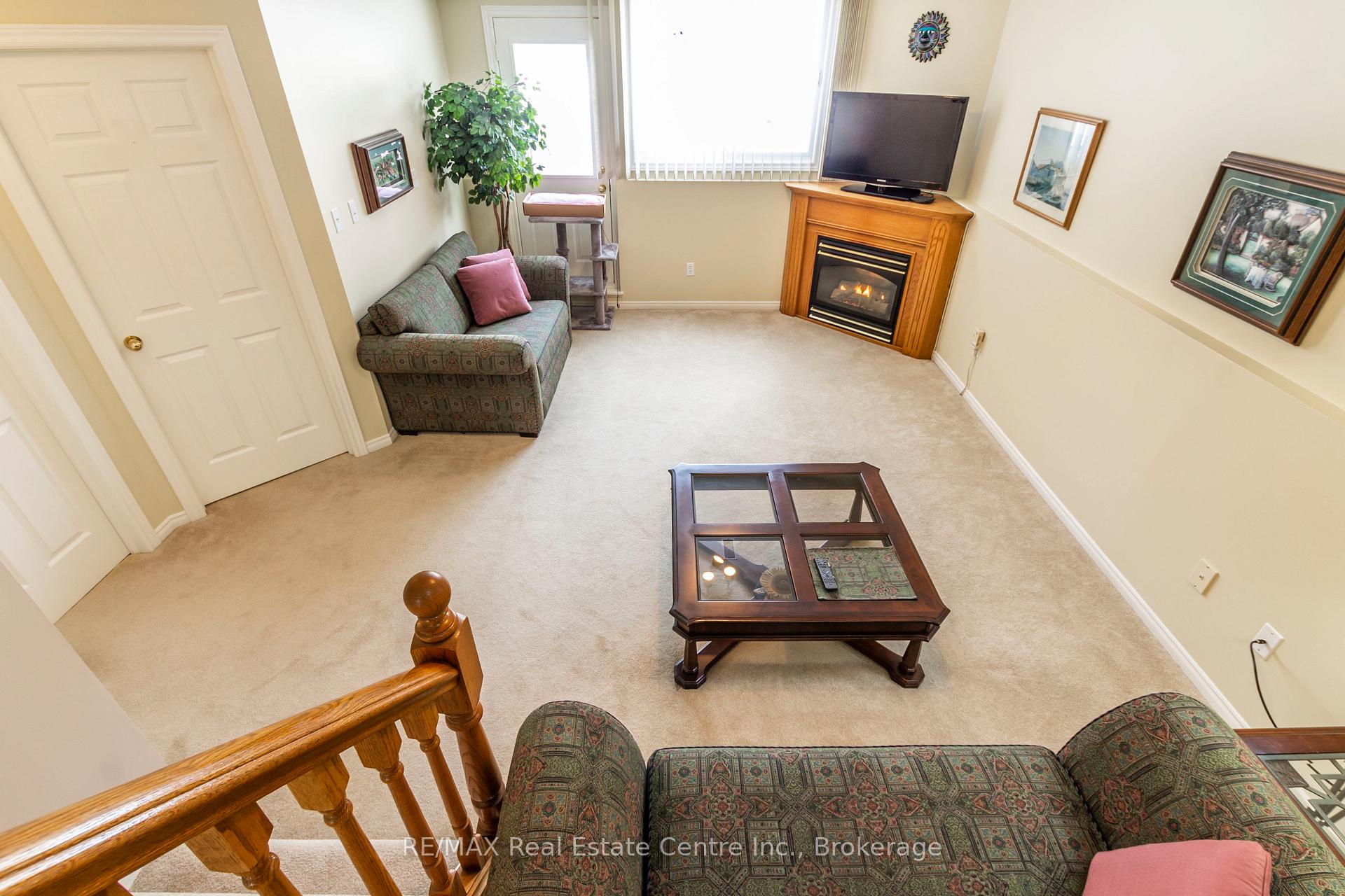 Photo 15 of 207 Bush Clover Crescent, Kitchener — HOMEH