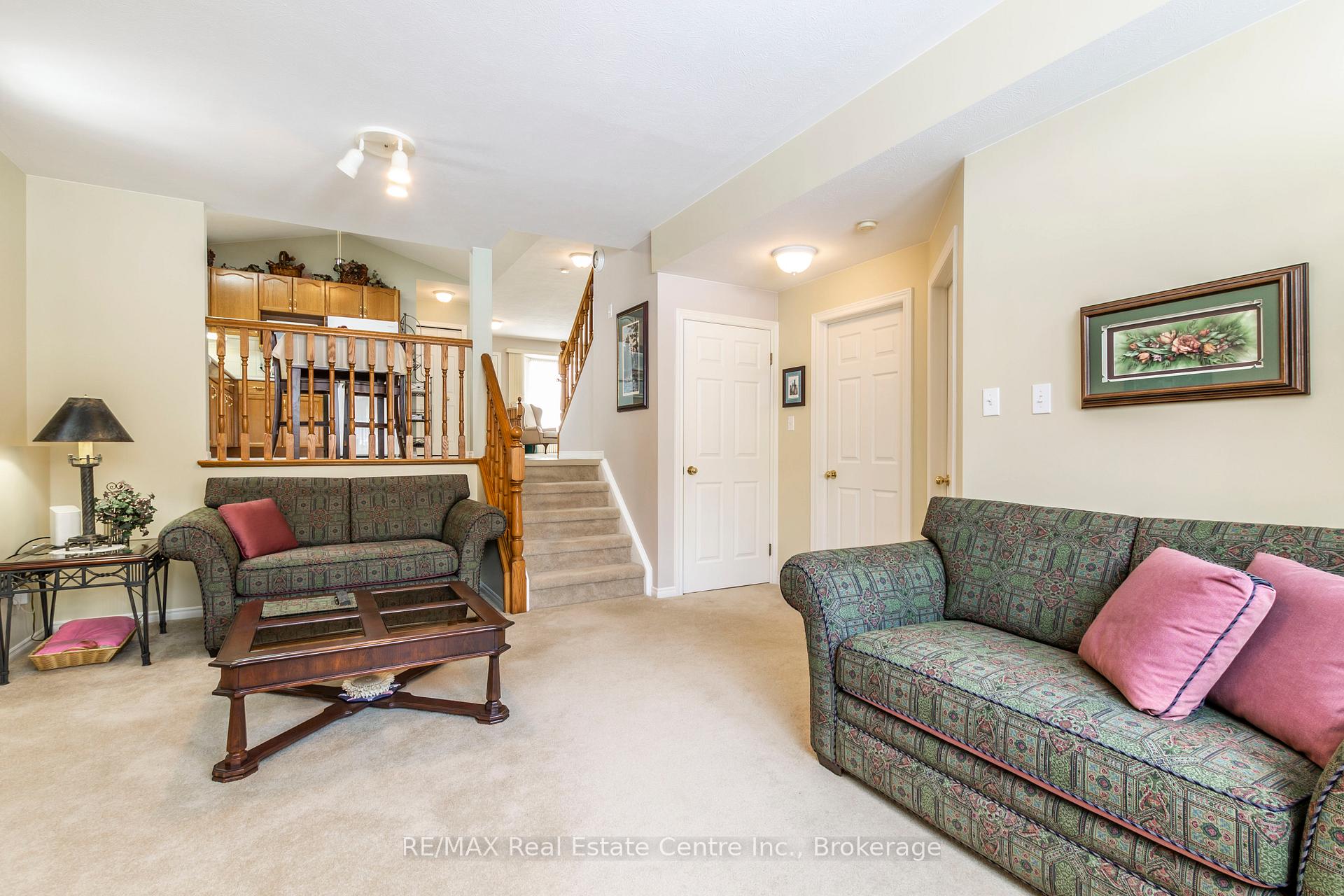 Photo 16 of 207 Bush Clover Crescent, Kitchener — HOMEH