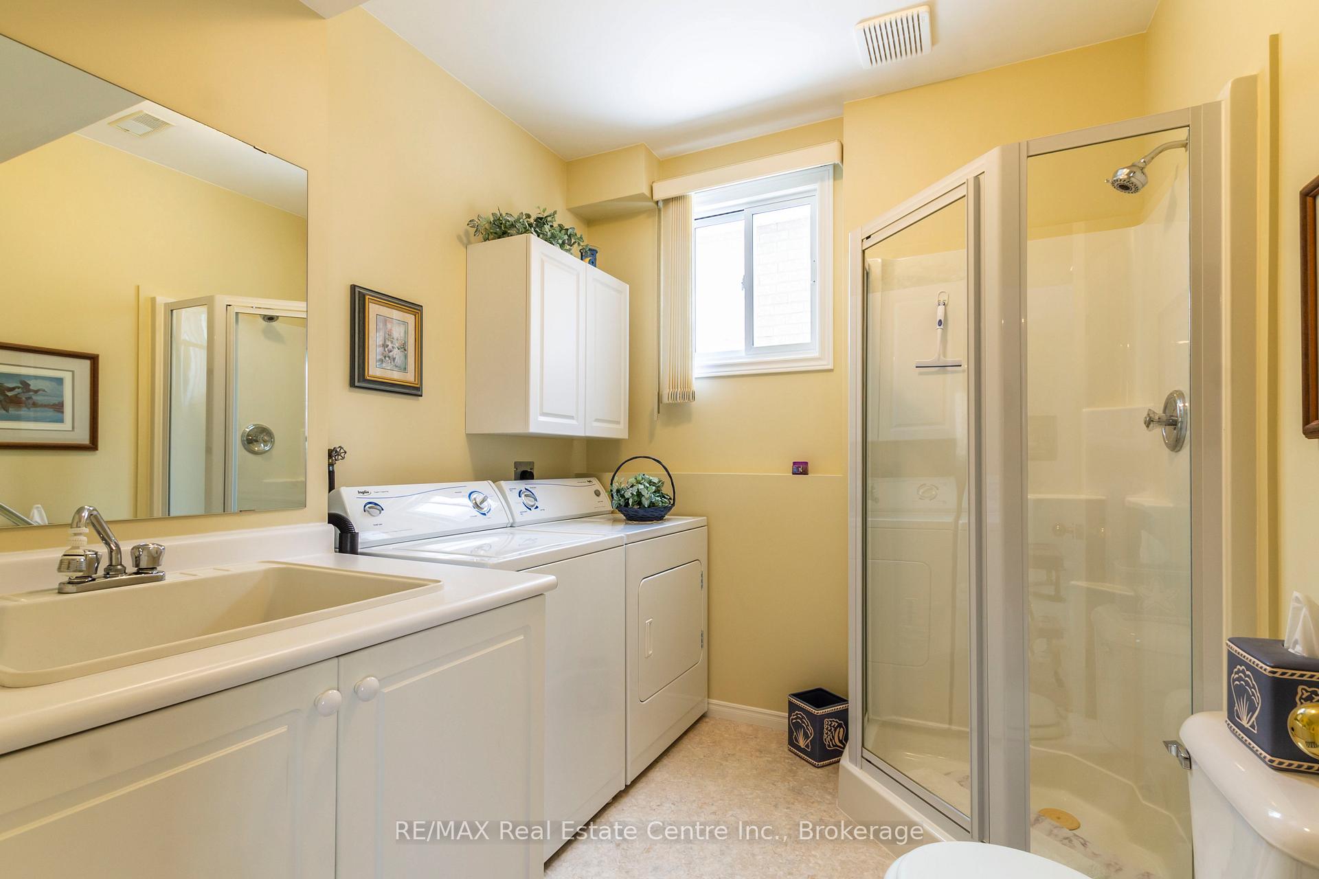 Photo 19 of 207 Bush Clover Crescent, Kitchener — HOMEH