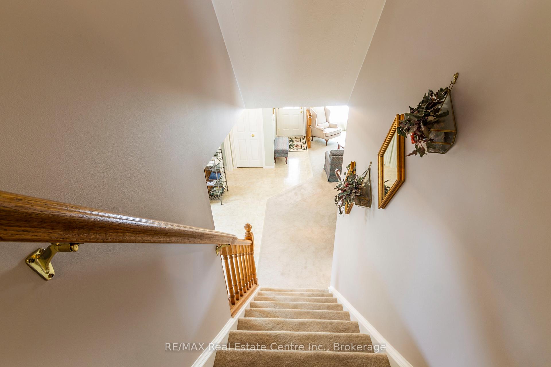 Photo 20 of 207 Bush Clover Crescent, Kitchener — HOMEH