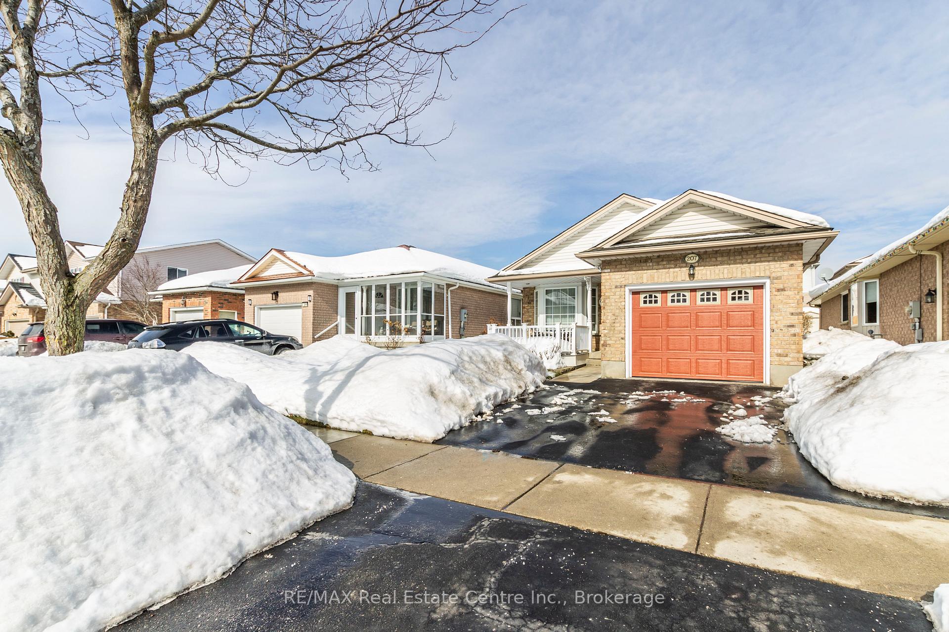Photo 33 of 207 Bush Clover Crescent, Kitchener — HOMEH