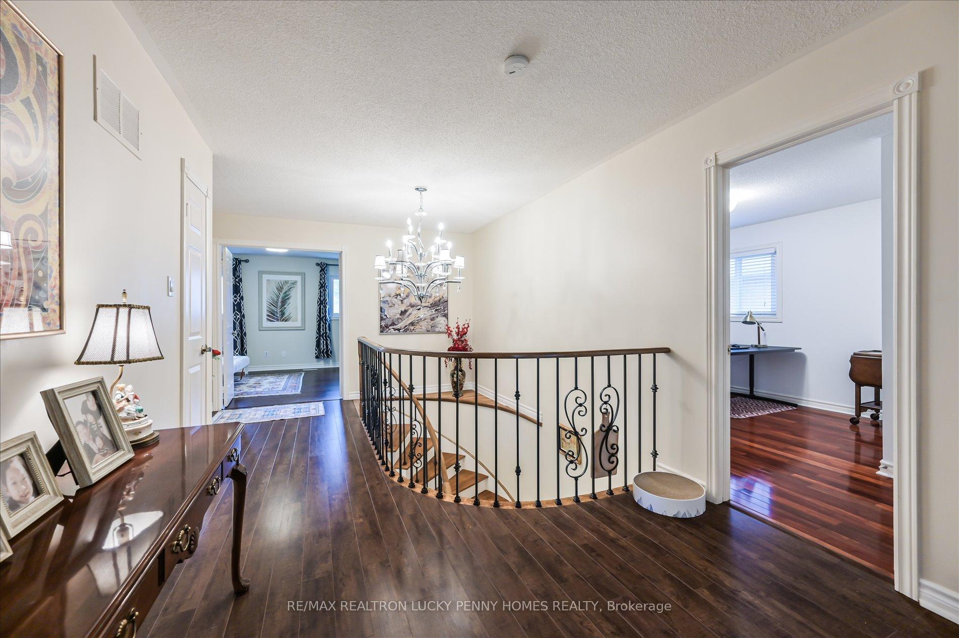 Photo 14 of 17 Buttonfield Road, Markham, Buttonville — HOMEH