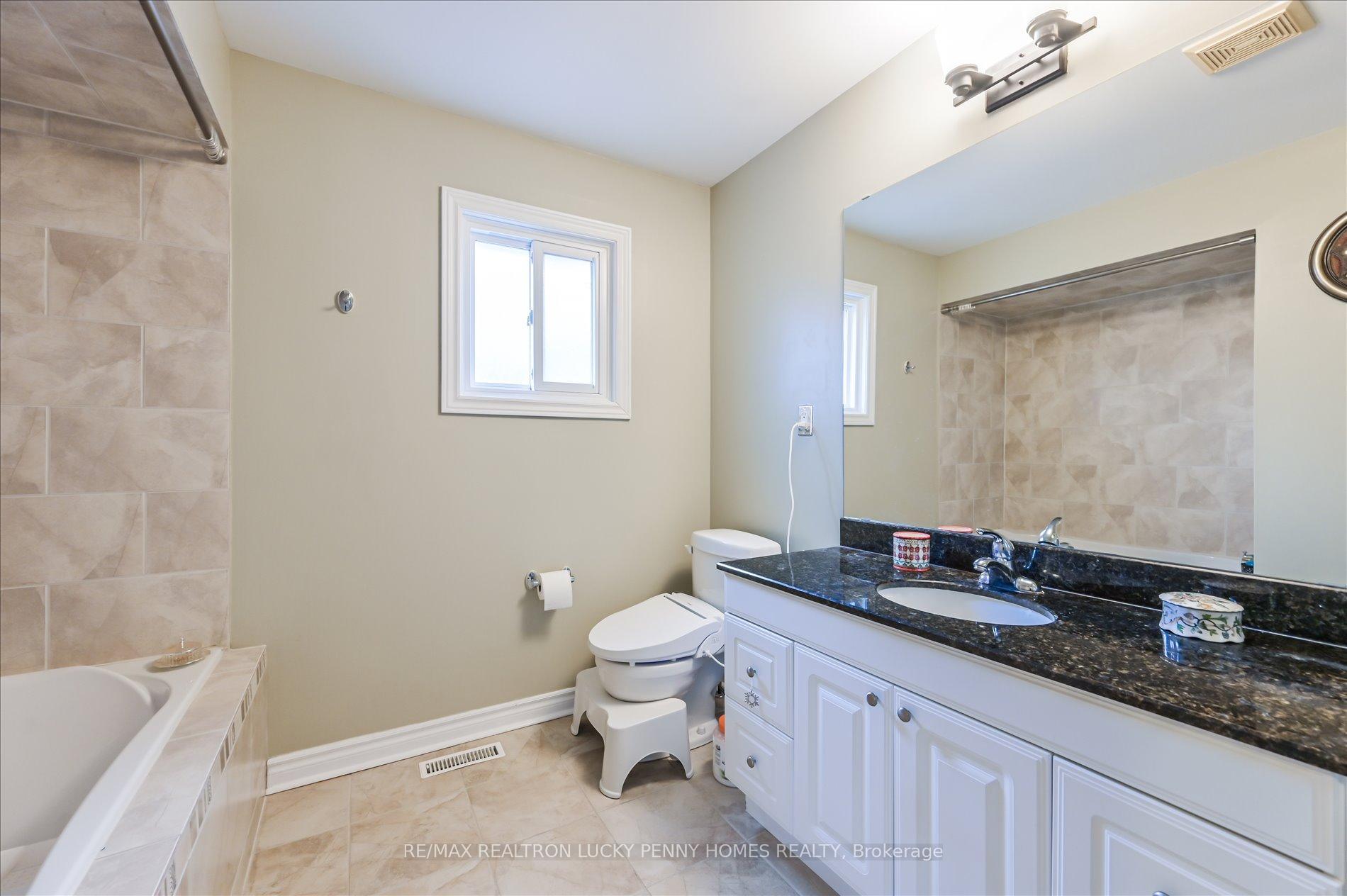 Photo 17 of 17 Buttonfield Road, Markham, Buttonville — HOMEH