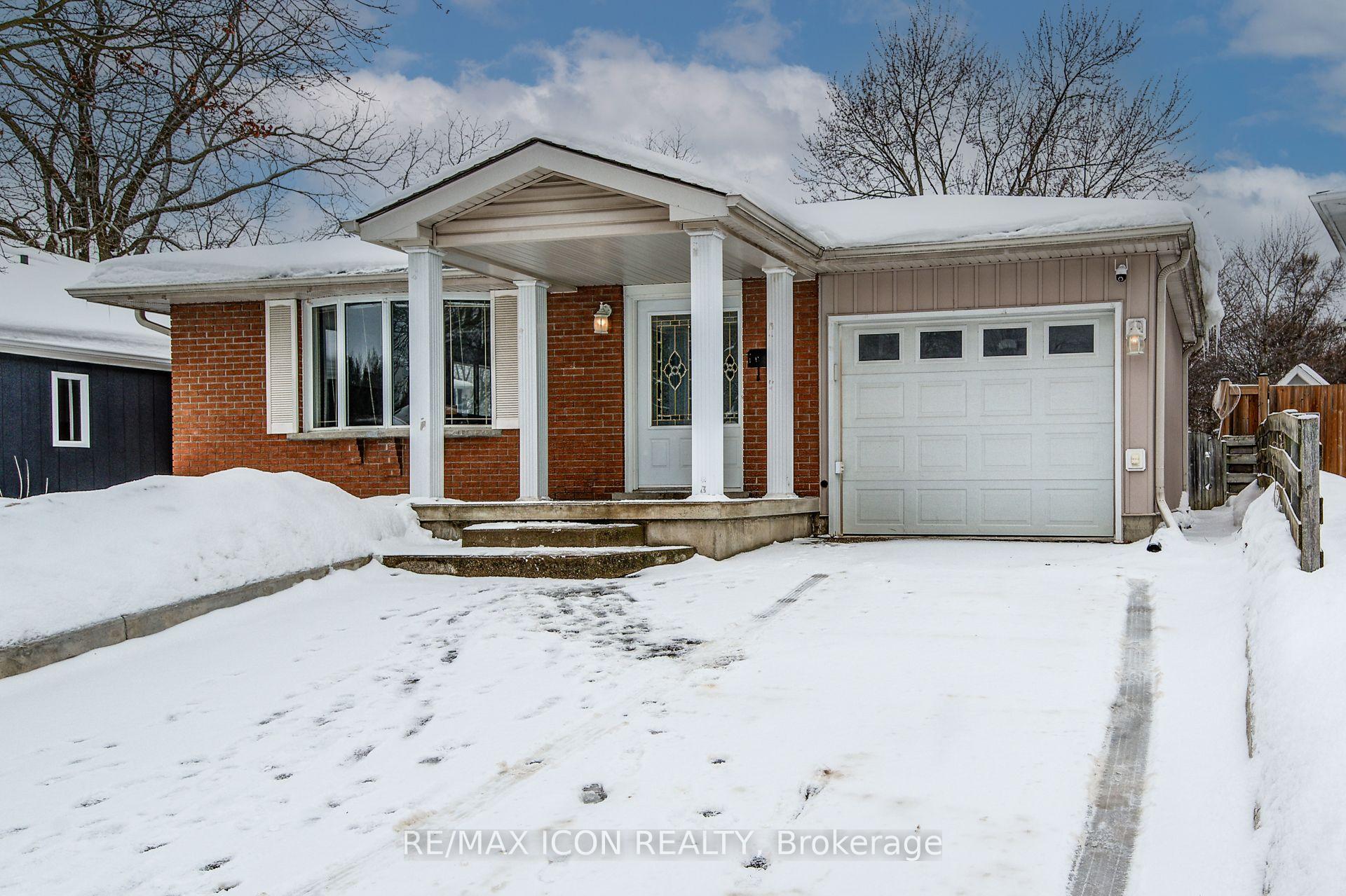 Photo 1 of 29 Rossford Crescent, Kitchener — HOMEH