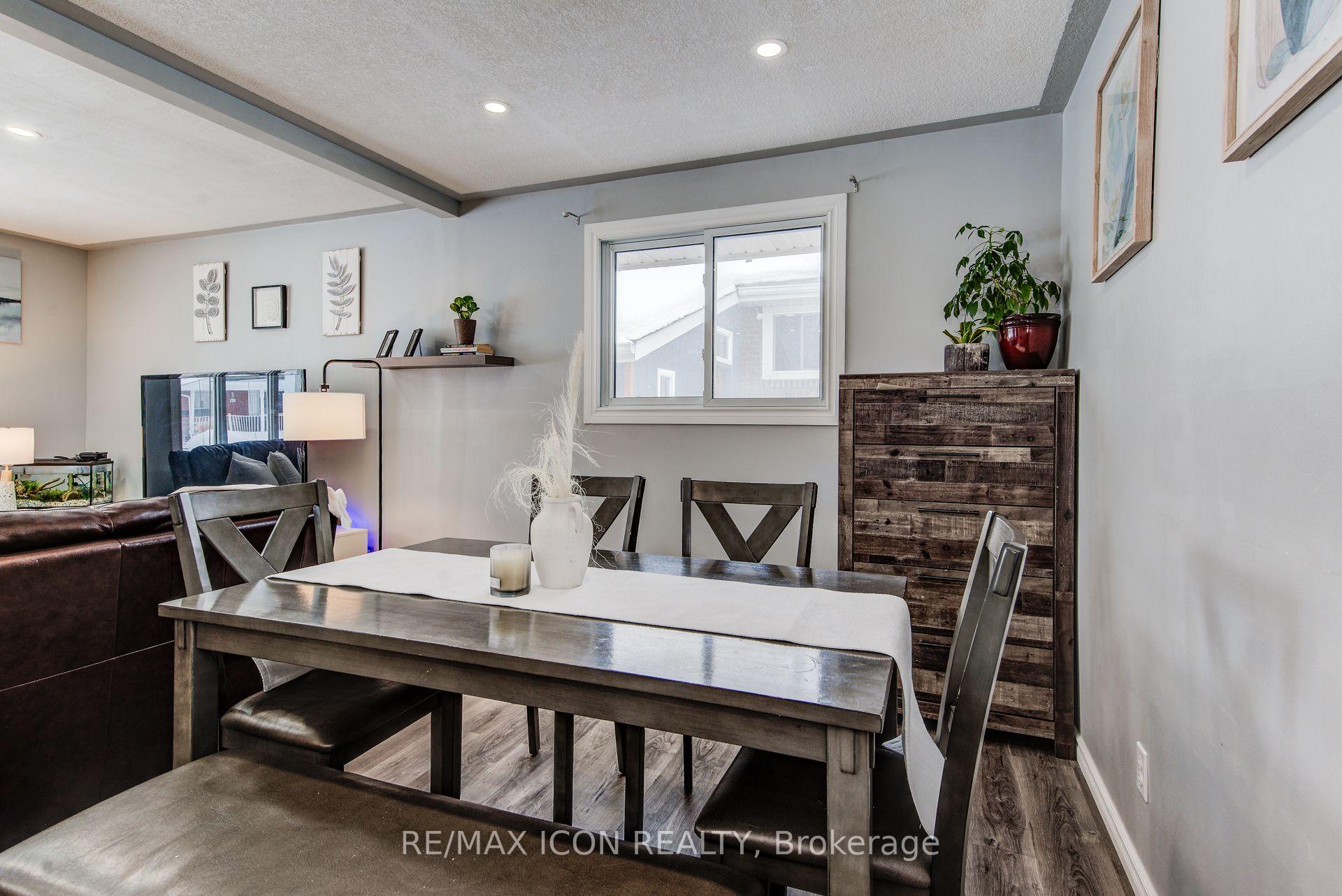 Photo 11 of 29 Rossford Crescent, Kitchener — HOMEH