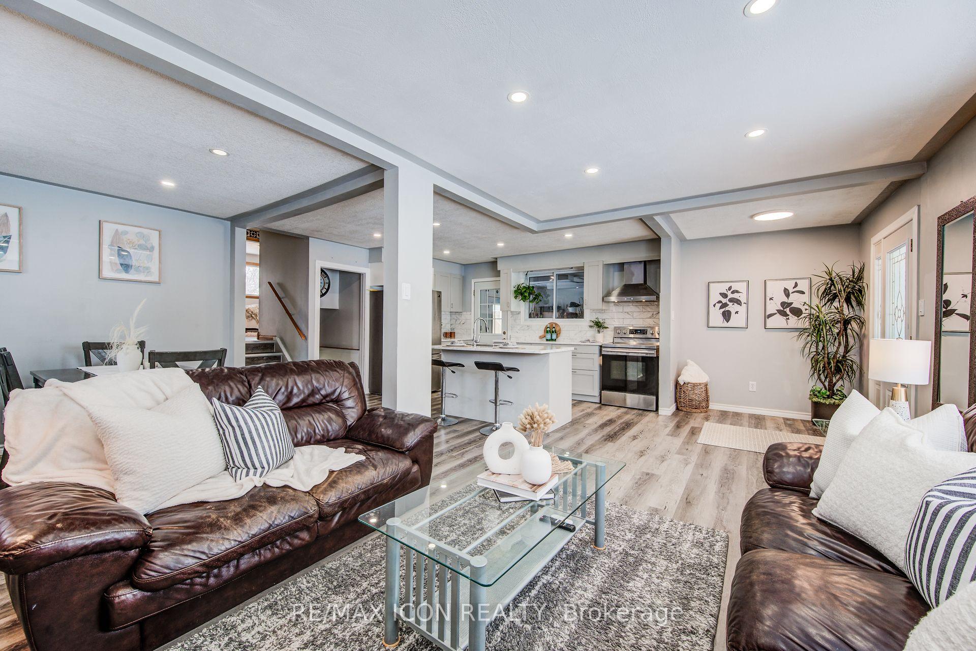 Photo 16 of 29 Rossford Crescent, Kitchener — HOMEH