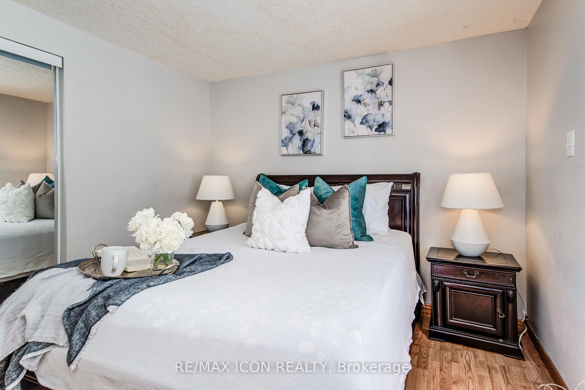 Photo 19 of 29 Rossford Crescent, Kitchener — HOMEH