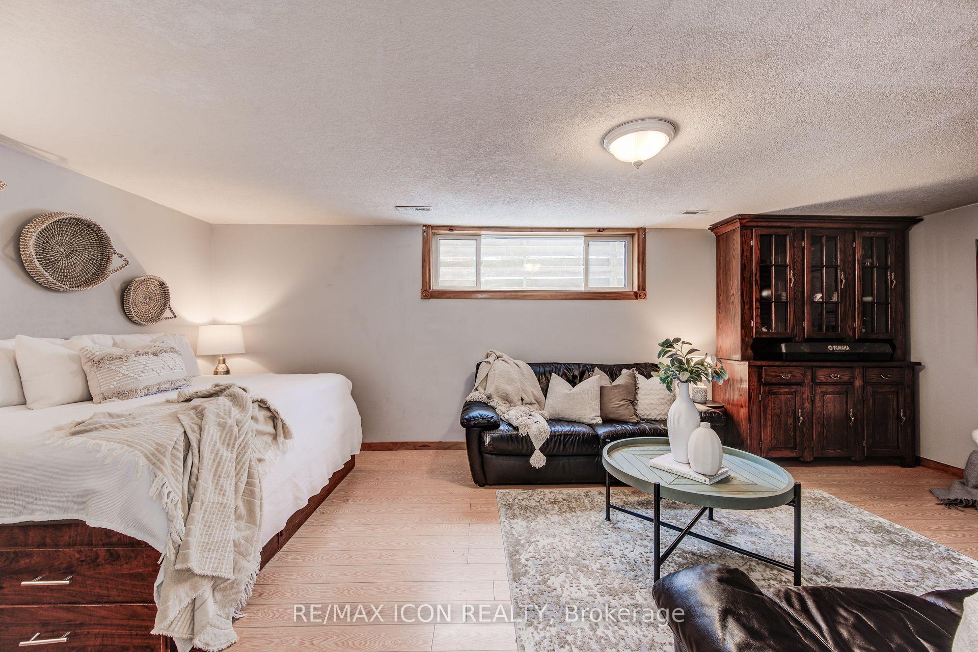 Photo 24 of 29 Rossford Crescent, Kitchener — HOMEH