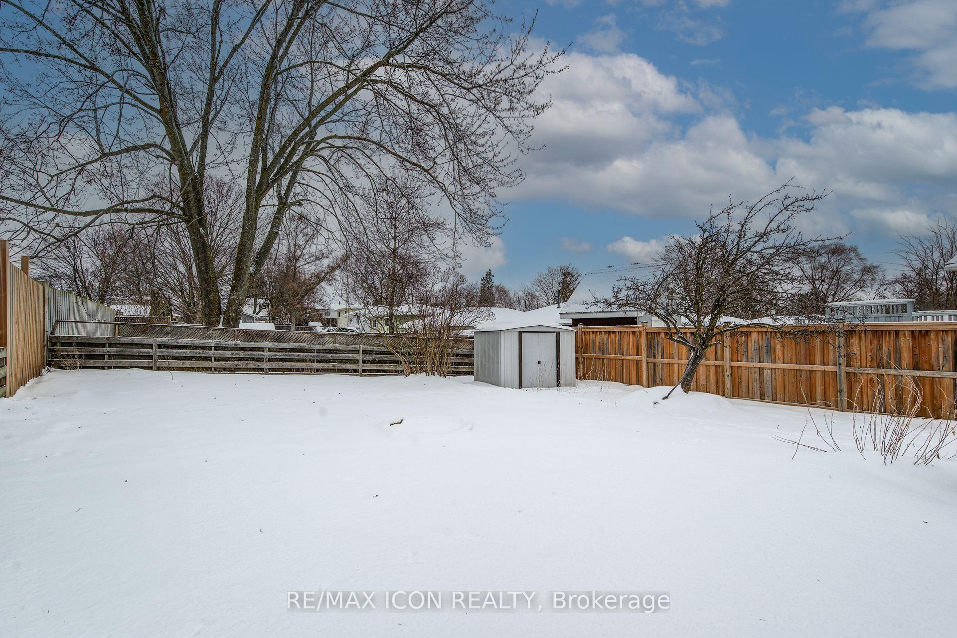 Photo 33 of 29 Rossford Crescent, Kitchener — HOMEH