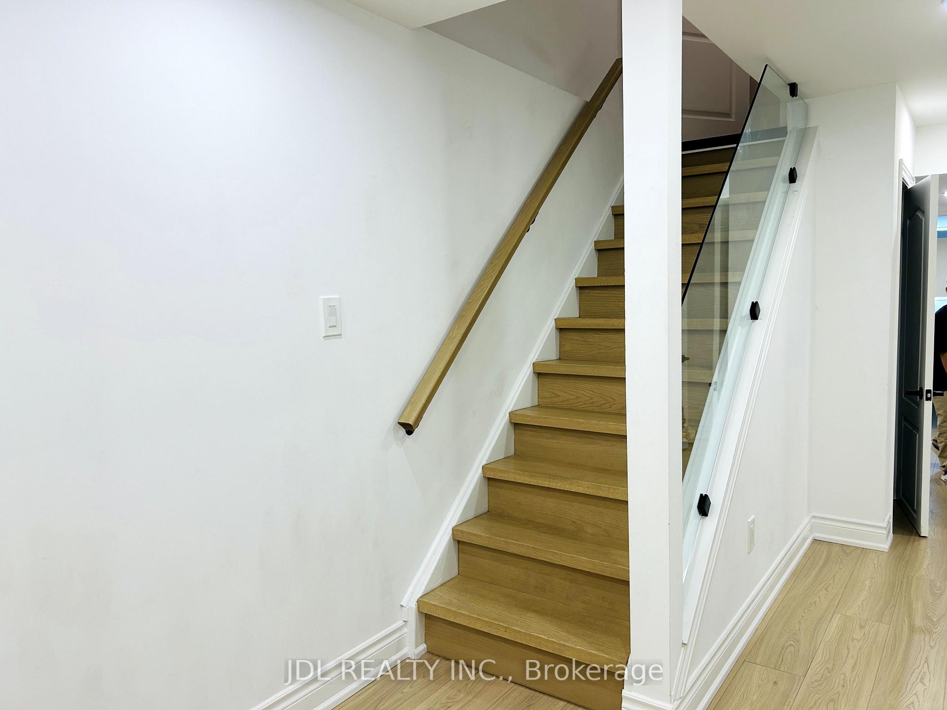 Photo 6 of Unit Bsmt, 22 Lionheart Lane, Markham, Berczy — HOMEH