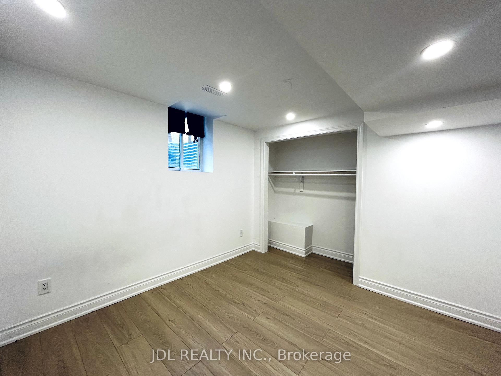 Photo 16 of Unit Bsmt, 22 Lionheart Lane, Markham, Berczy — HOMEH
