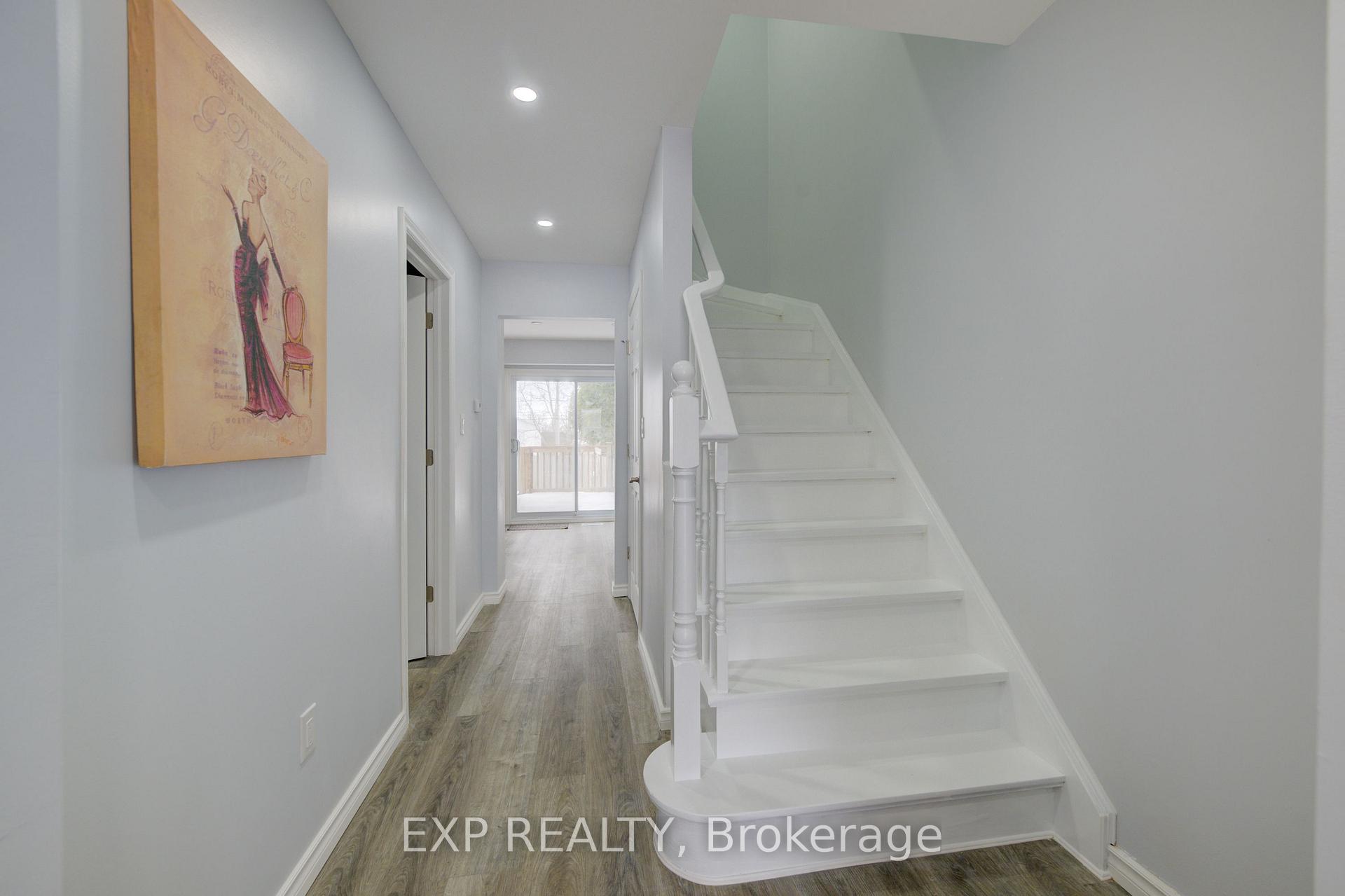 Photo 6 of 110 Ralgreen Crescent, Kitchener — HOMEH