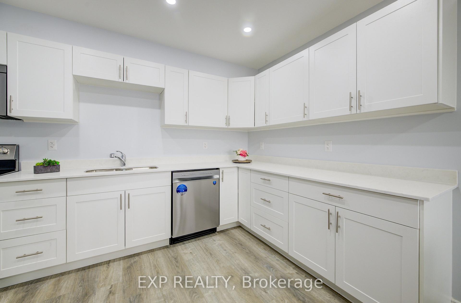 Photo 15 of 110 Ralgreen Crescent, Kitchener — HOMEH