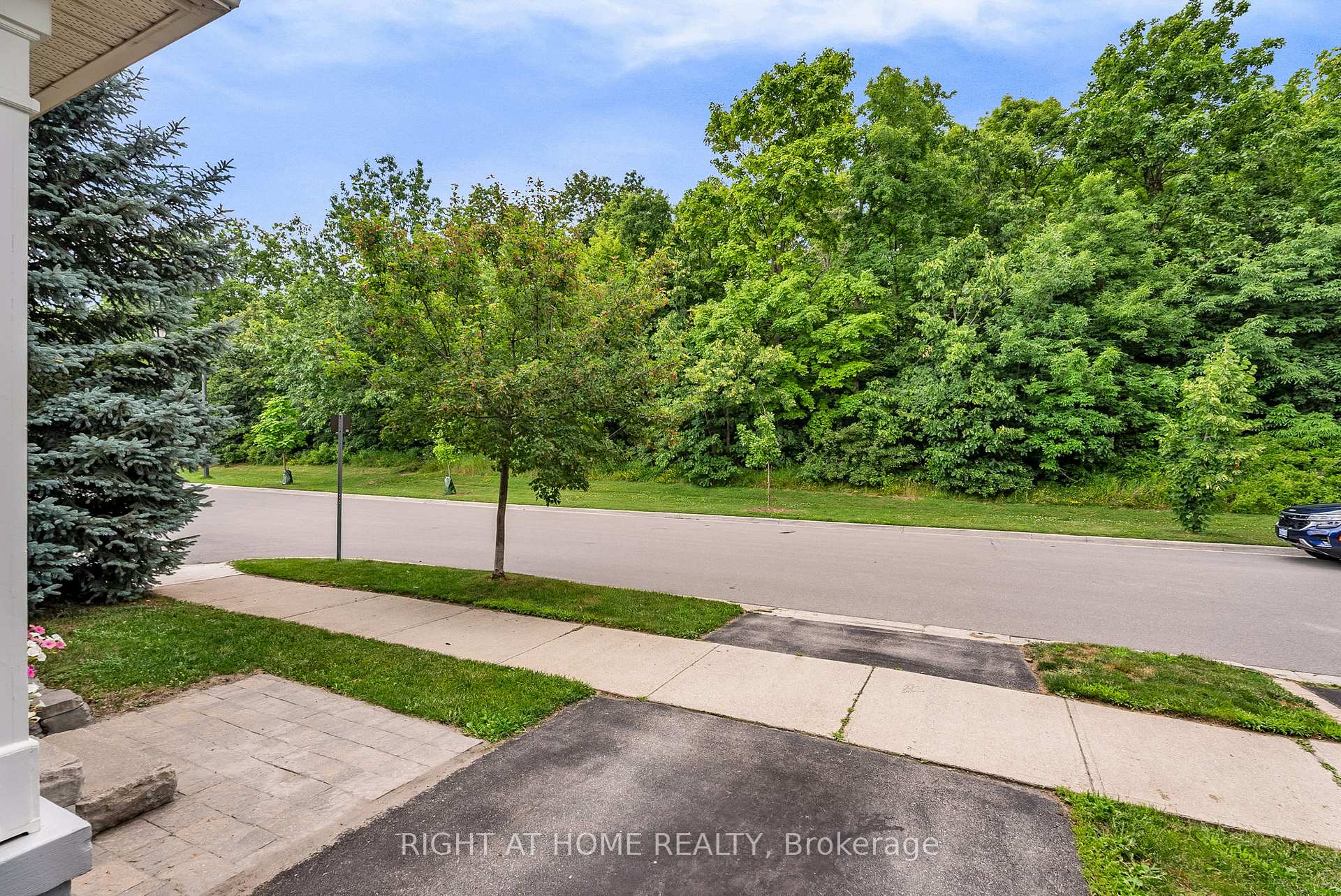 Photo 3 of 928 Lancaster Boulevard, Milton, Beaty — HOMEH