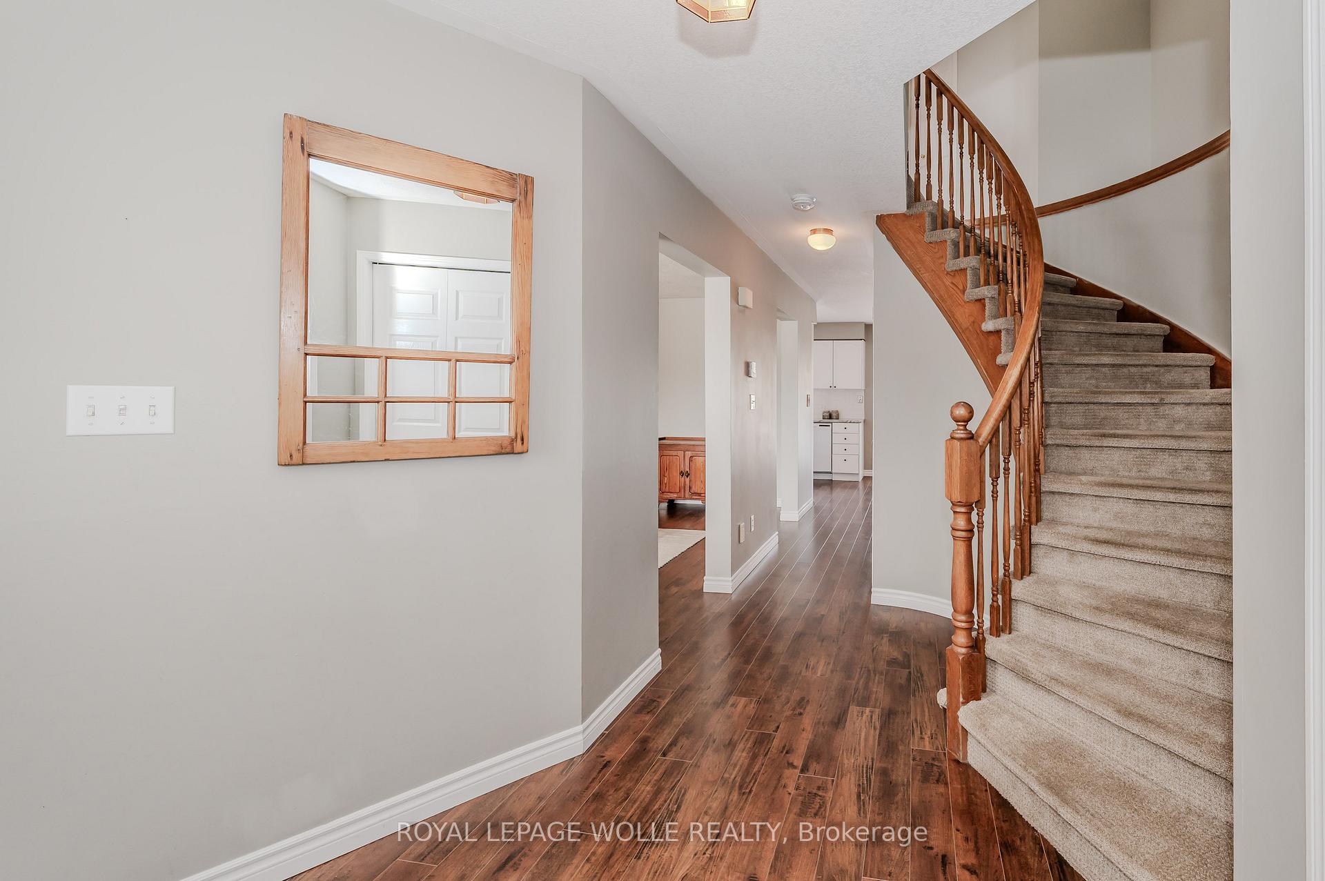 Photo 4 of 58 Inge Court, Kitchener — HOMEH