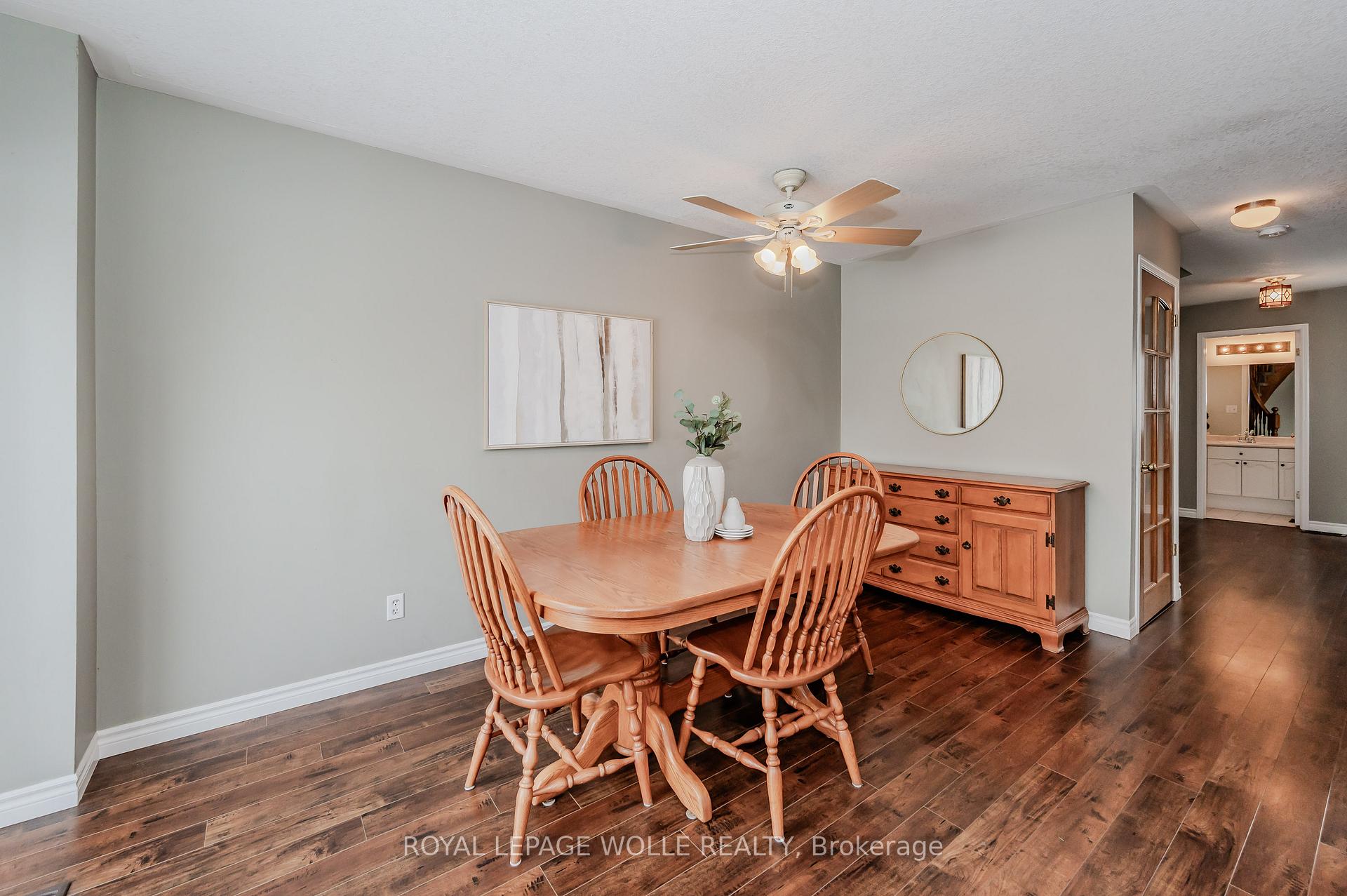 Photo 10 of 58 Inge Court, Kitchener — HOMEH