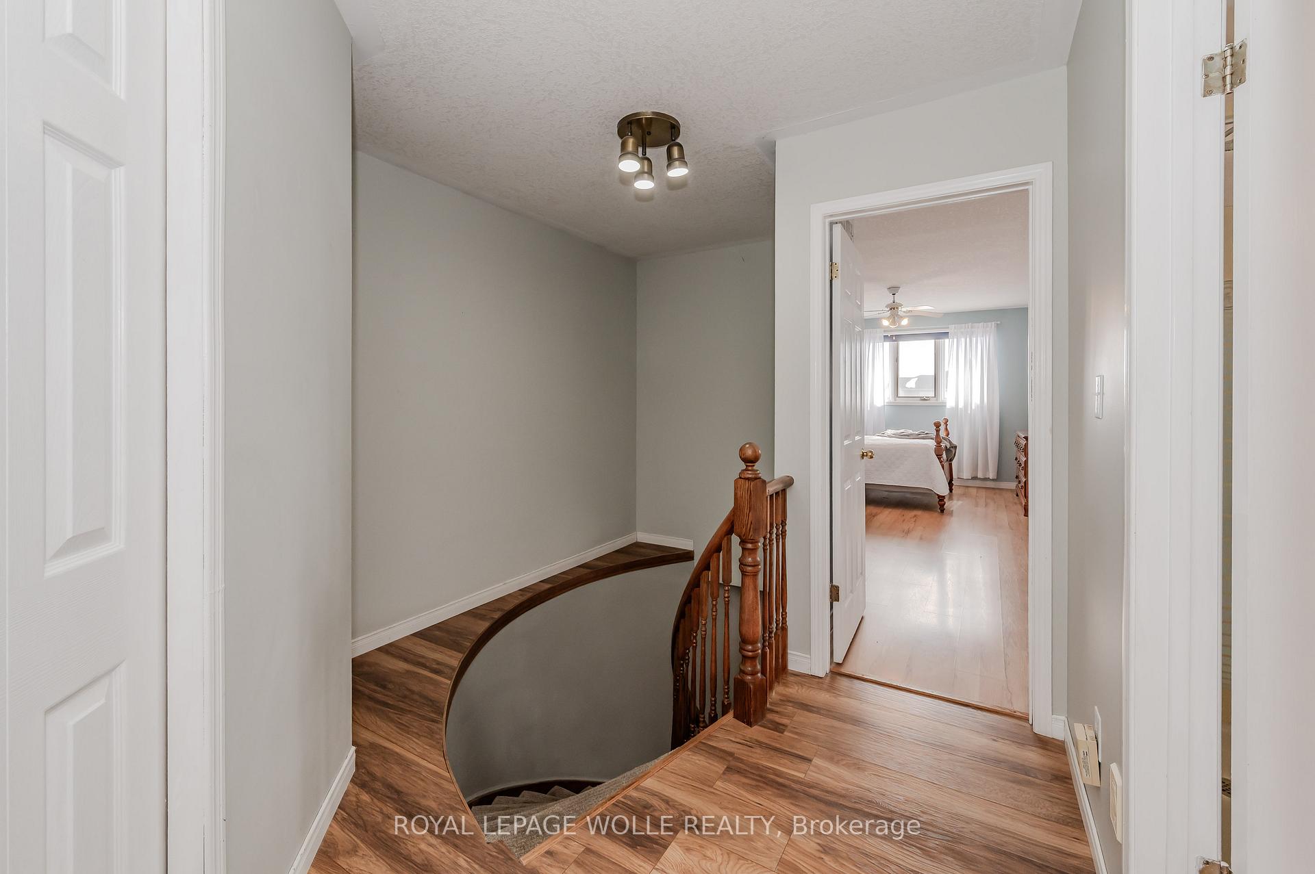 Photo 18 of 58 Inge Court, Kitchener — HOMEH