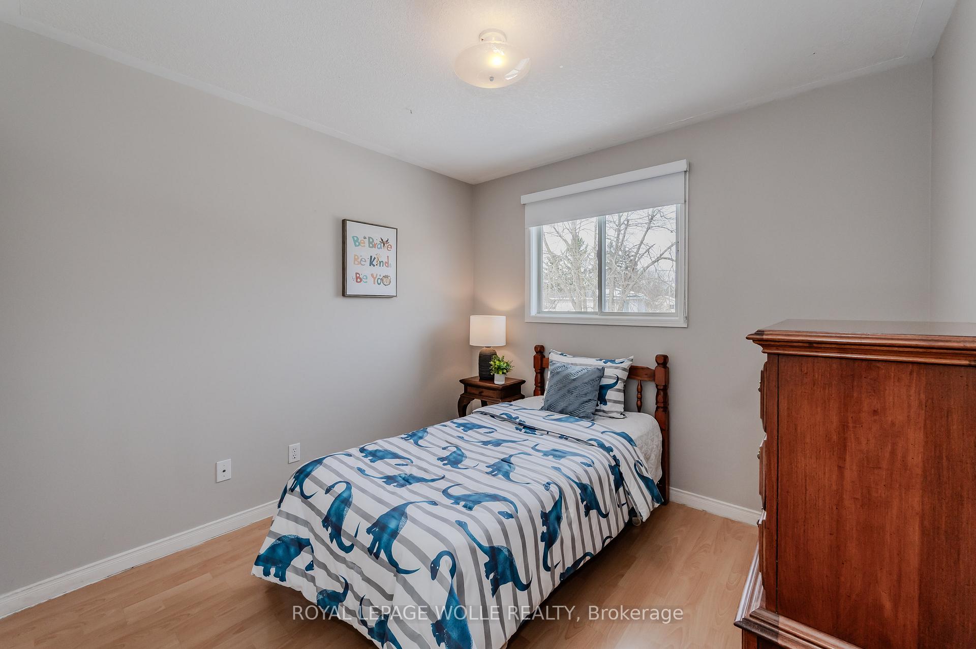 Photo 21 of 58 Inge Court, Kitchener — HOMEH