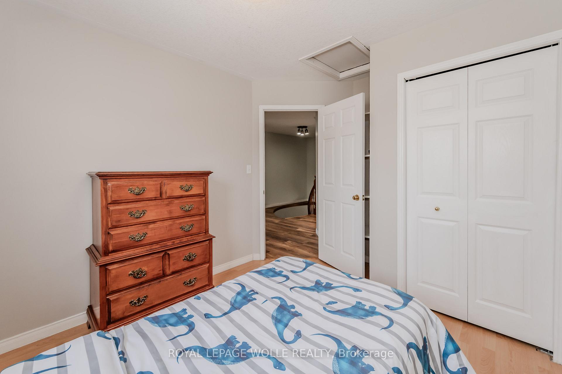Photo 22 of 58 Inge Court, Kitchener — HOMEH