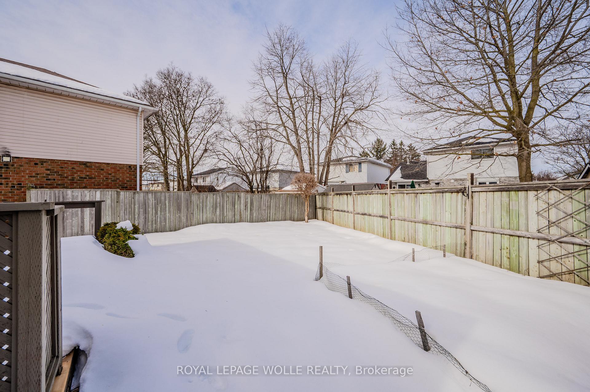 Photo 34 of 58 Inge Court, Kitchener — HOMEH