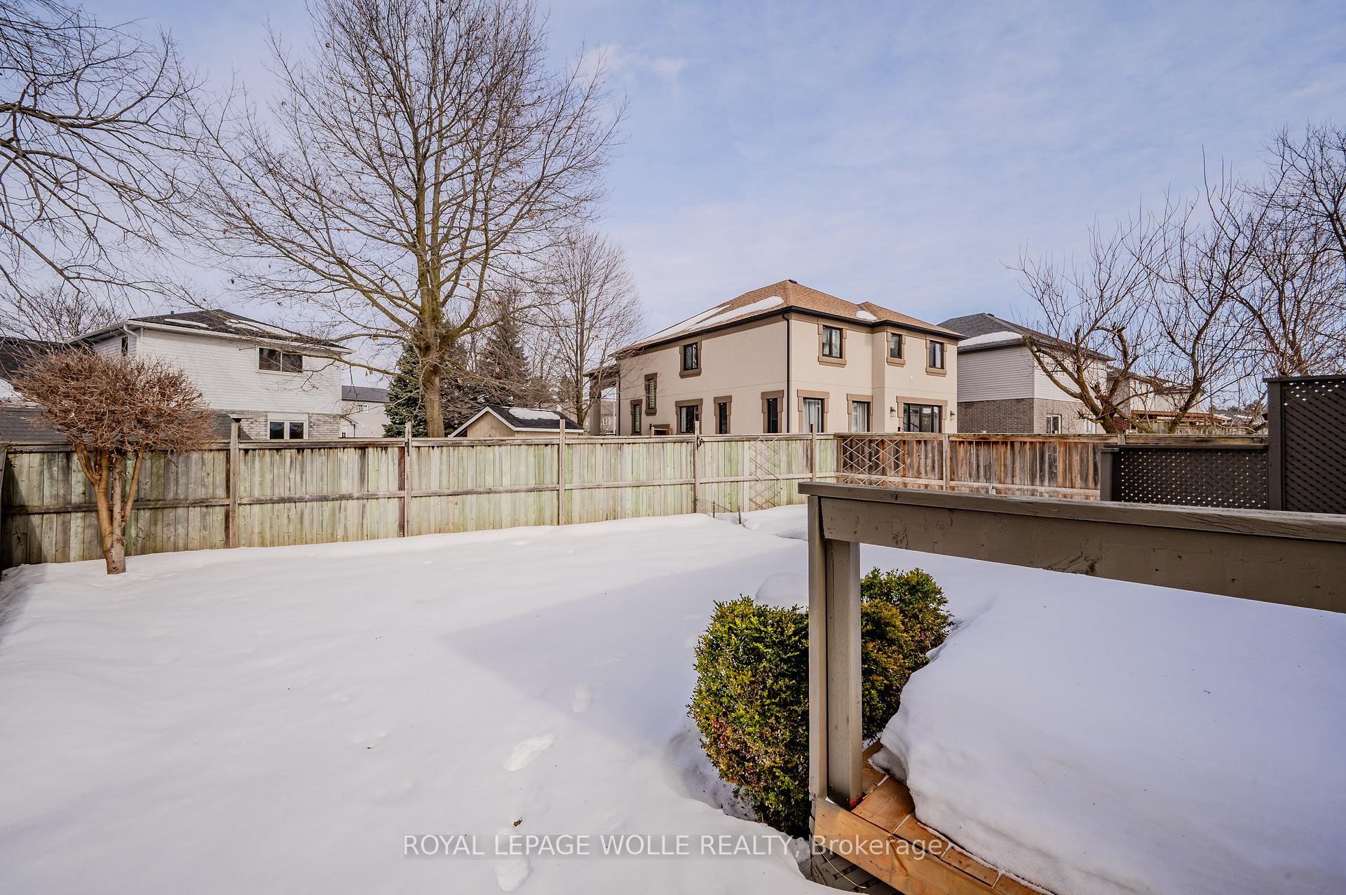 Photo 35 of 58 Inge Court, Kitchener — HOMEH
