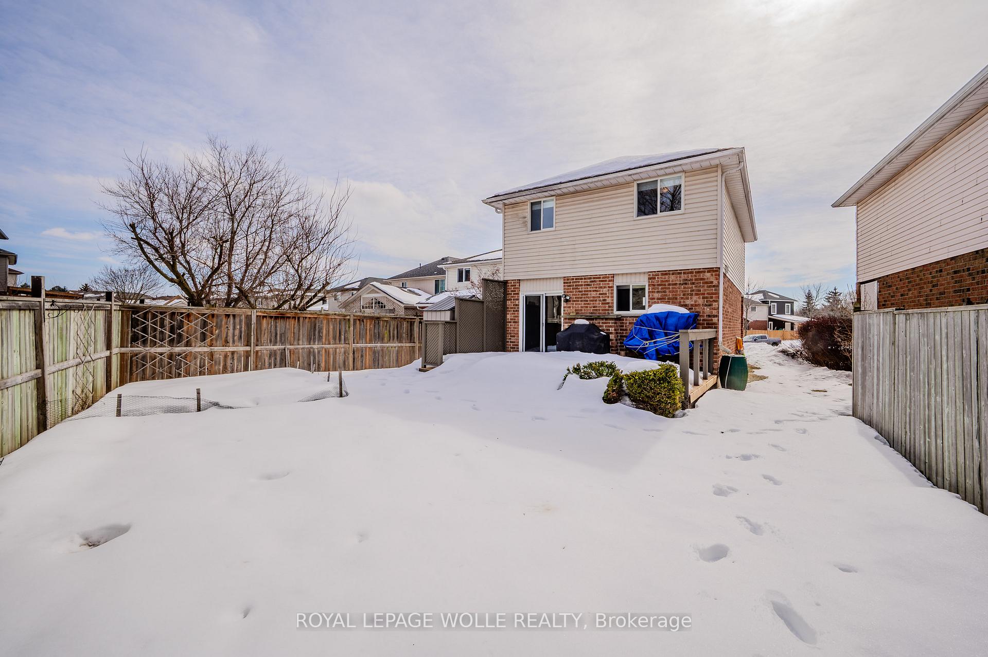 Photo 36 of 58 Inge Court, Kitchener — HOMEH