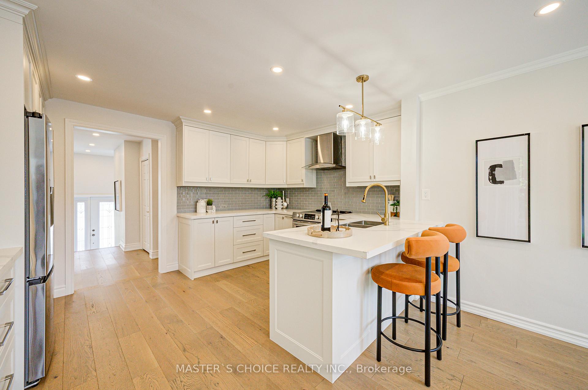 Photo 12 of 38 Sciberras Road, Markham, Unionville — HOMEH
