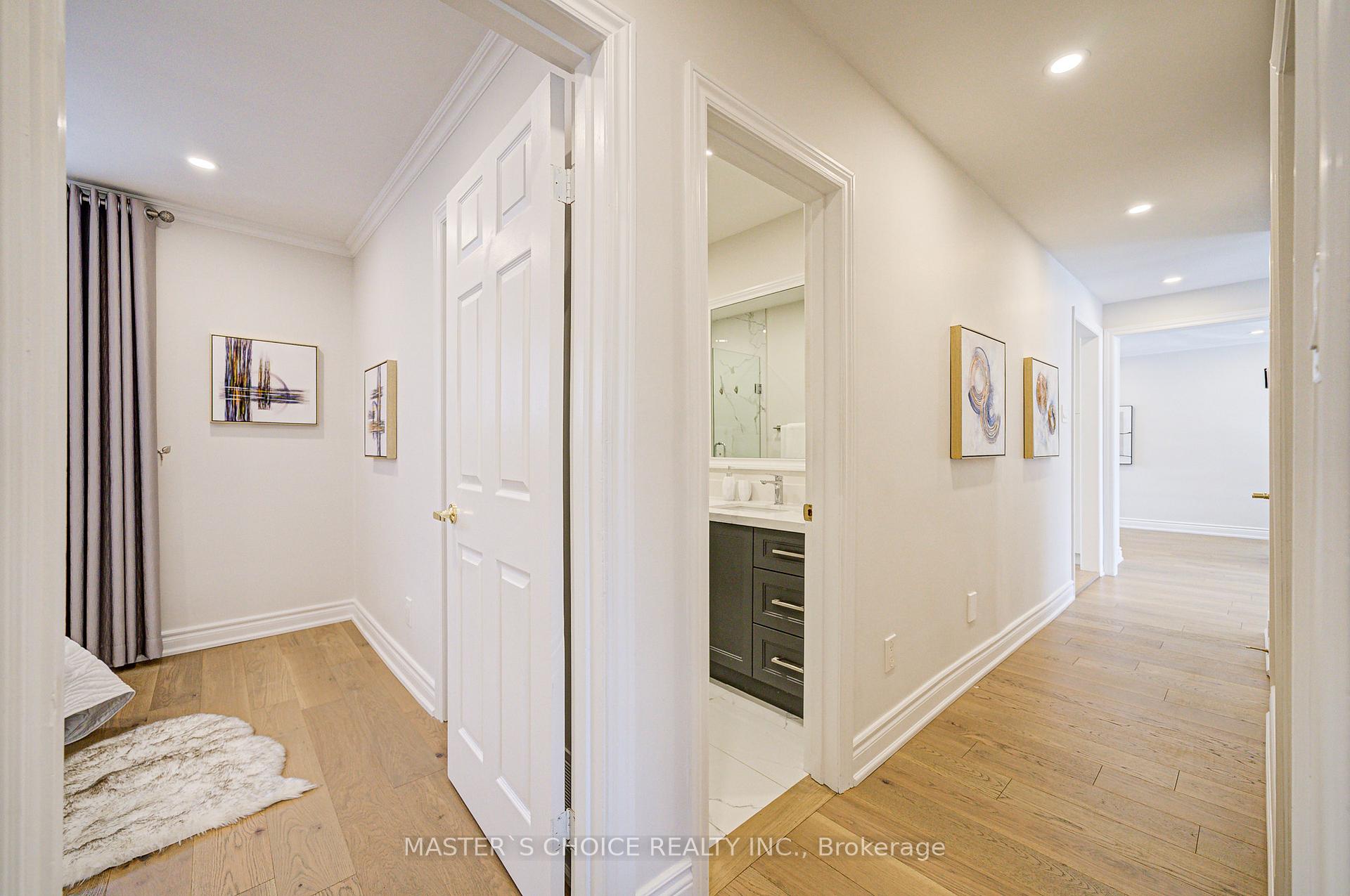 Photo 26 of 38 Sciberras Road, Markham, Unionville — HOMEH