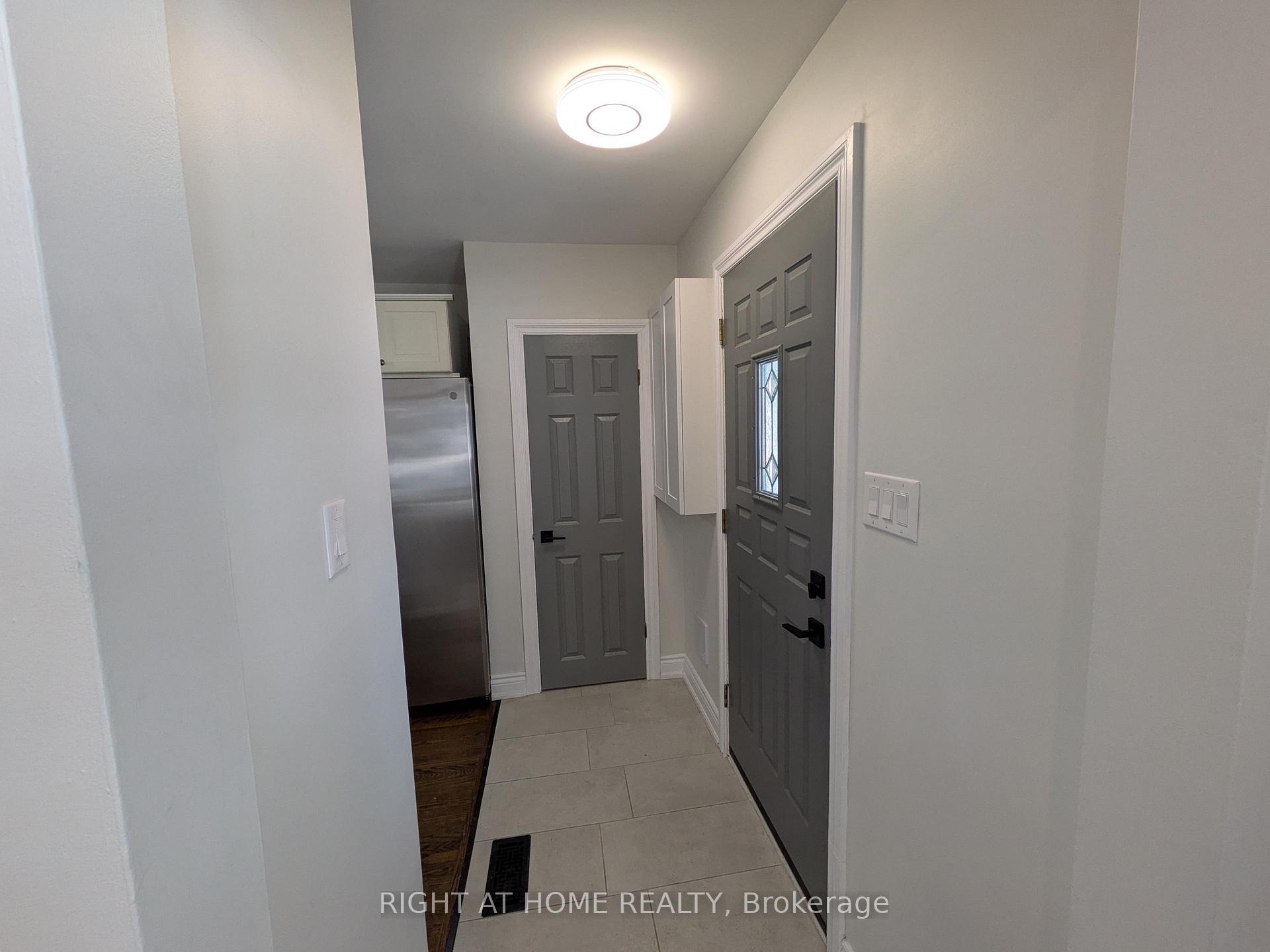 Photo 3 of Unit Upper, 242 West 18th Street, Hamilton, Buchanan — HOMEH