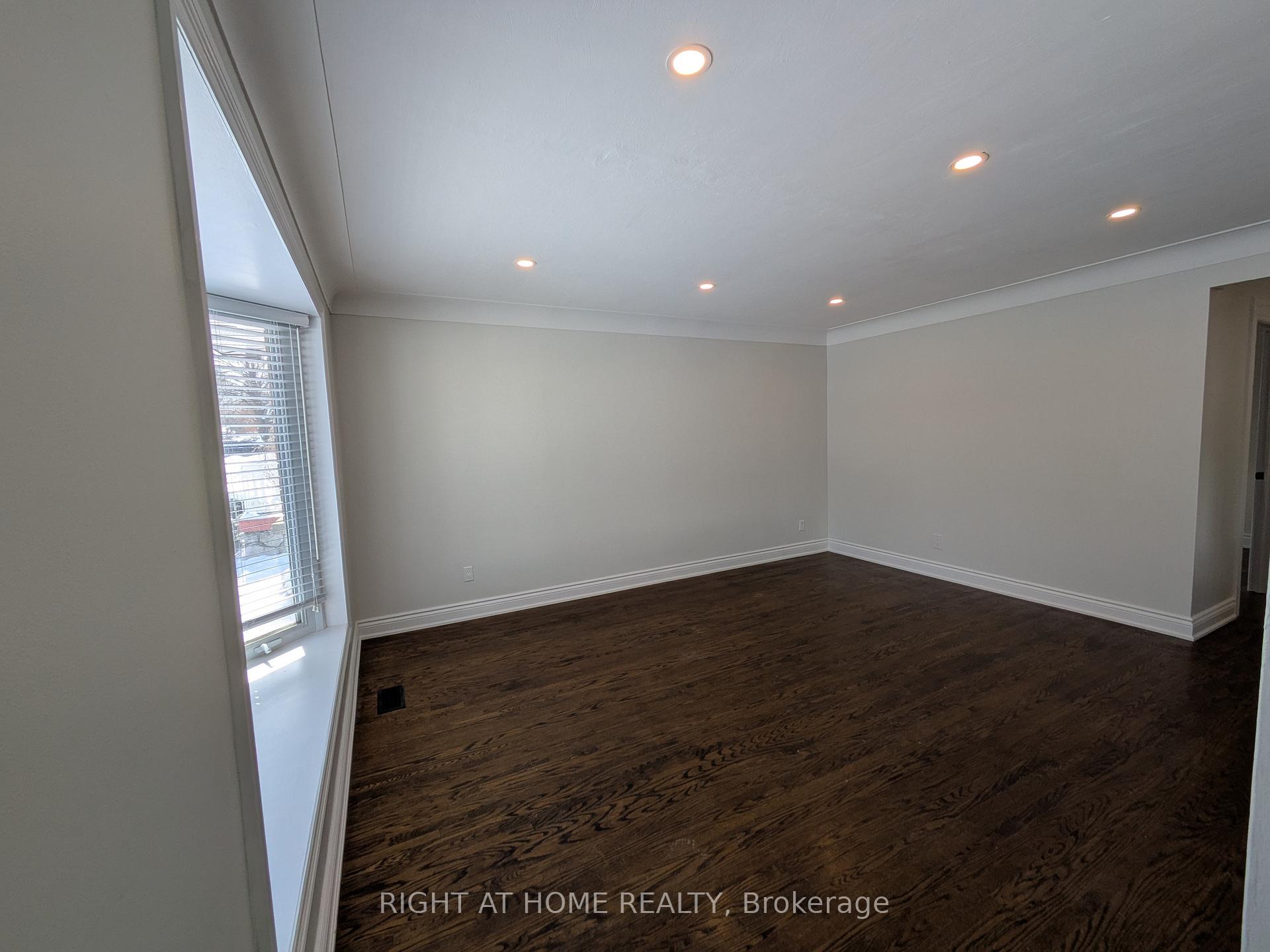 Photo 4 of Unit Upper, 242 West 18th Street, Hamilton, Buchanan — HOMEH